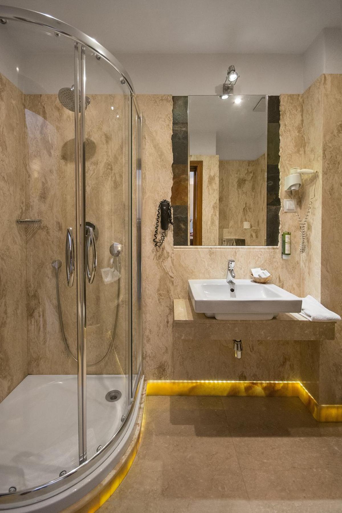Standard Room - Photo 4