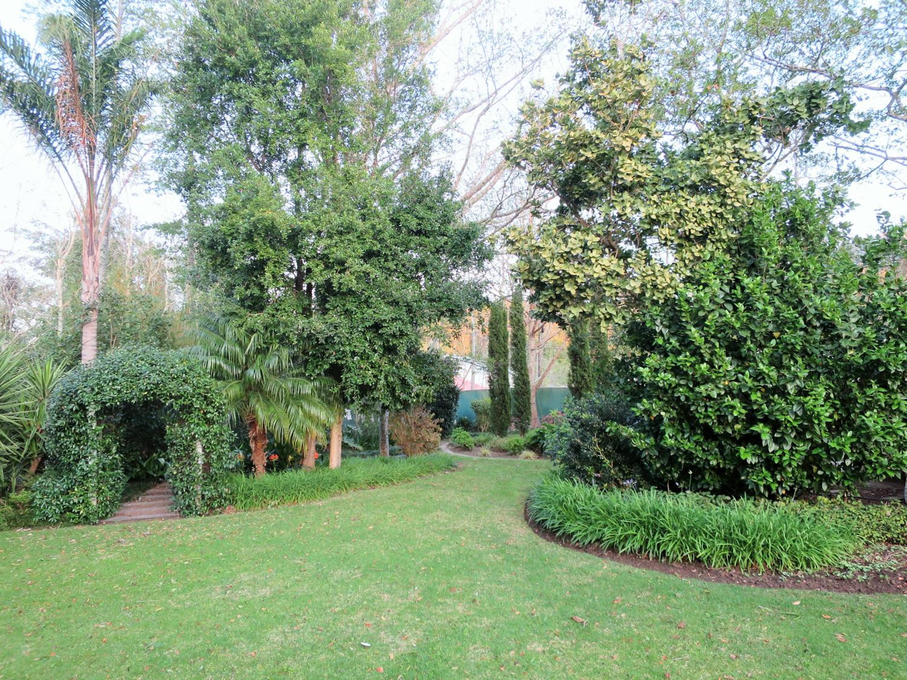 Four-Bedroom House photo 2