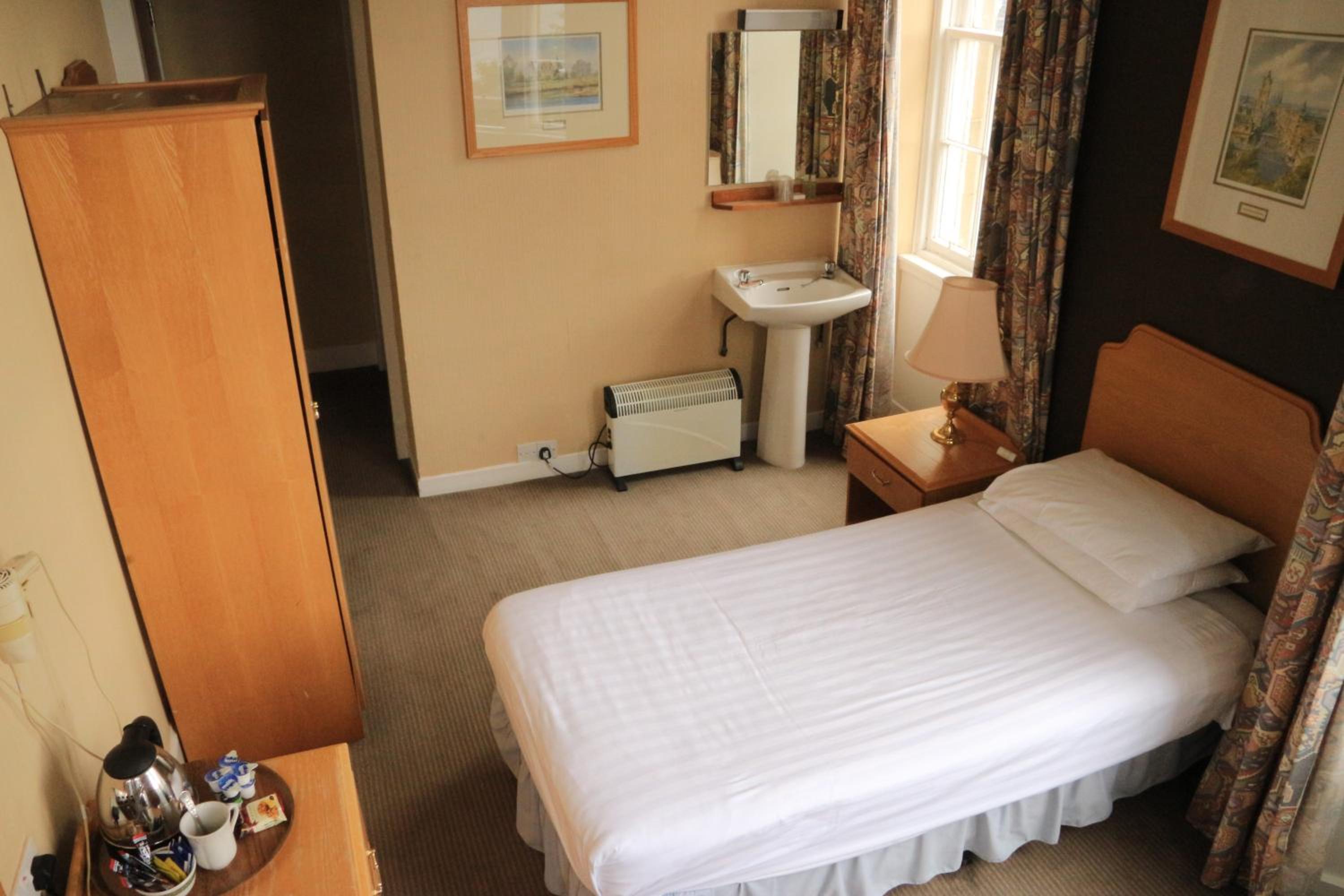Standard Single Room
