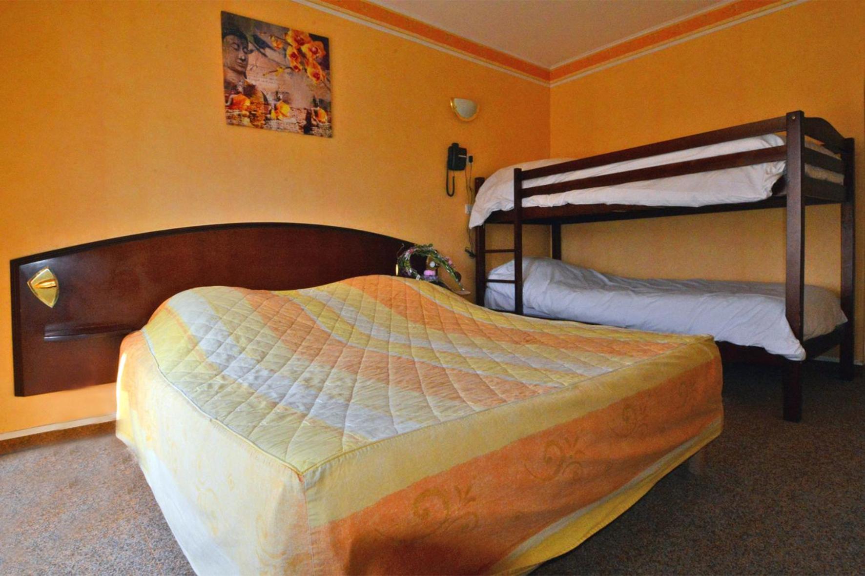 Triple Room photo 2