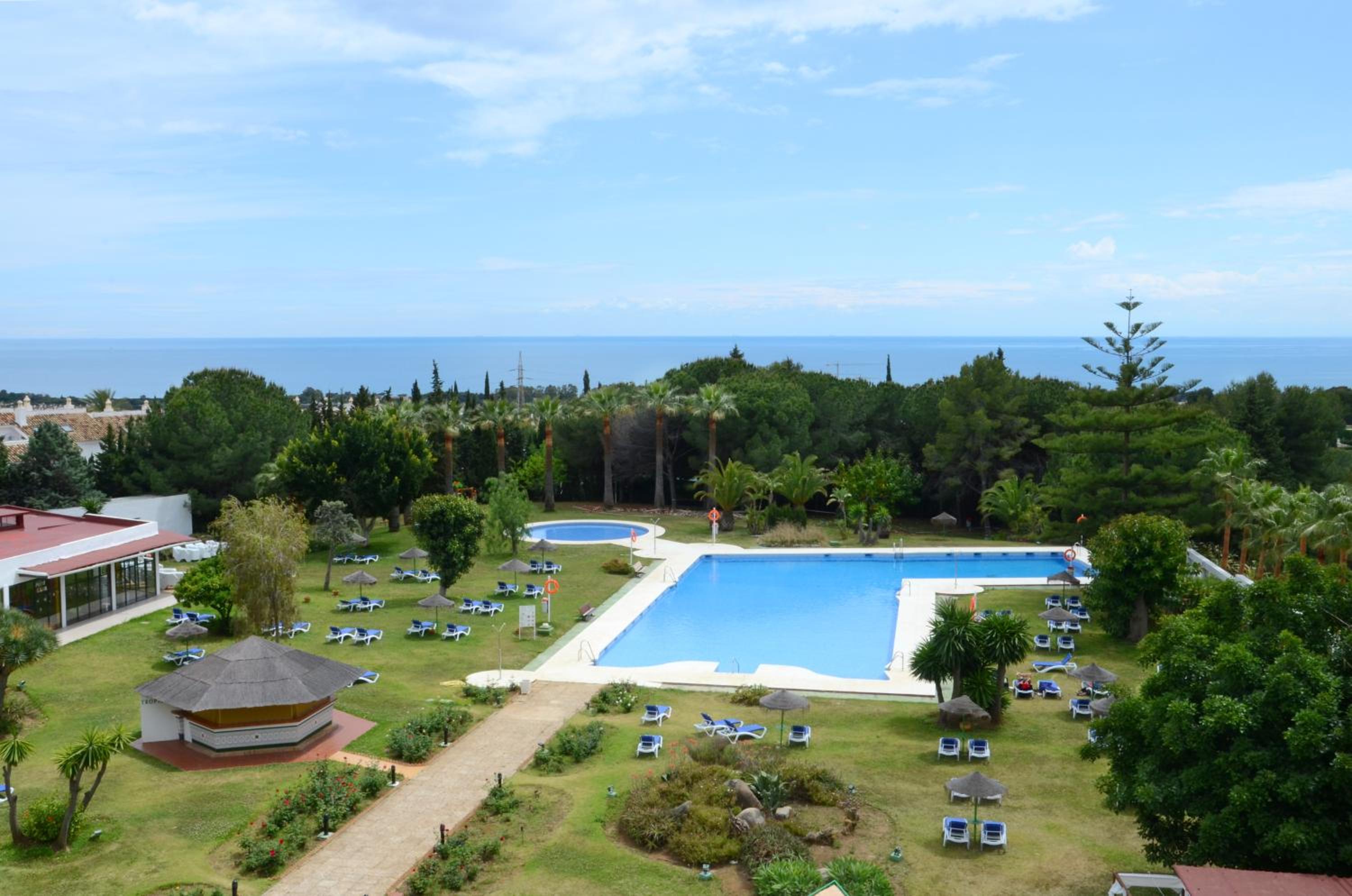Double Room with Extra Bed Sea View (2 Adults + 1 Child)