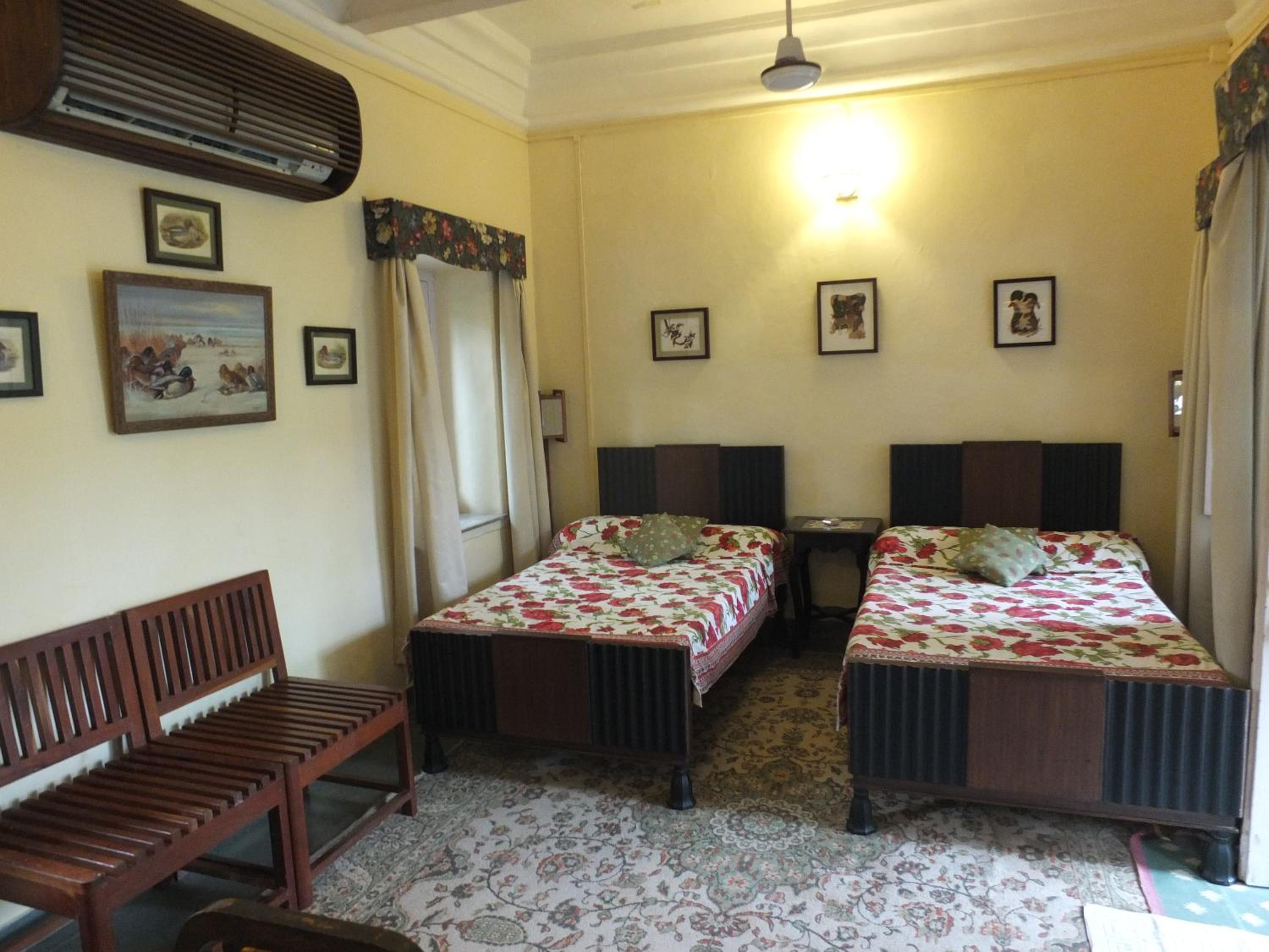 Double or Twin Room - Photo 4