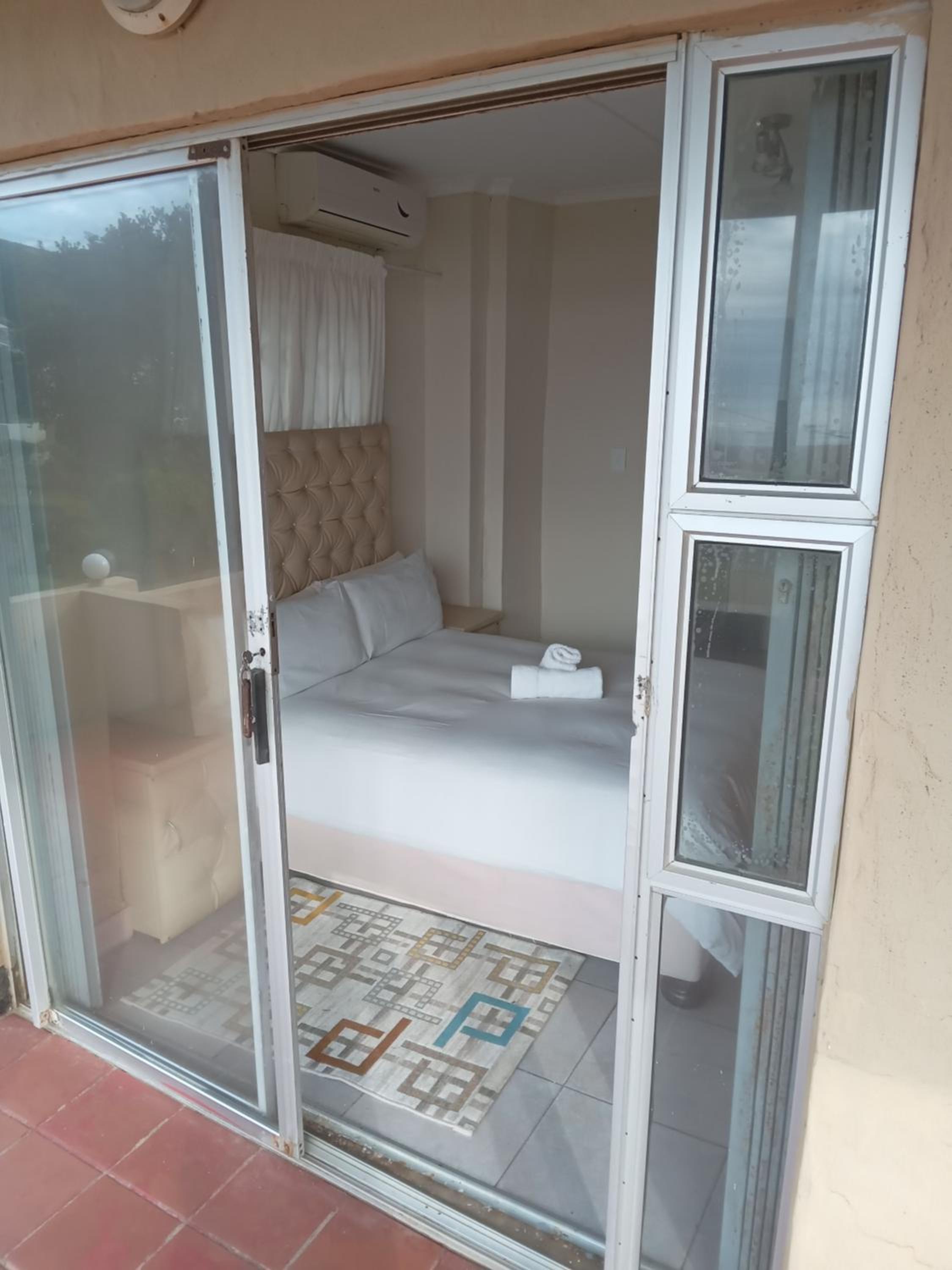 Deluxe Double Room with Balcony and Sea View photo 3