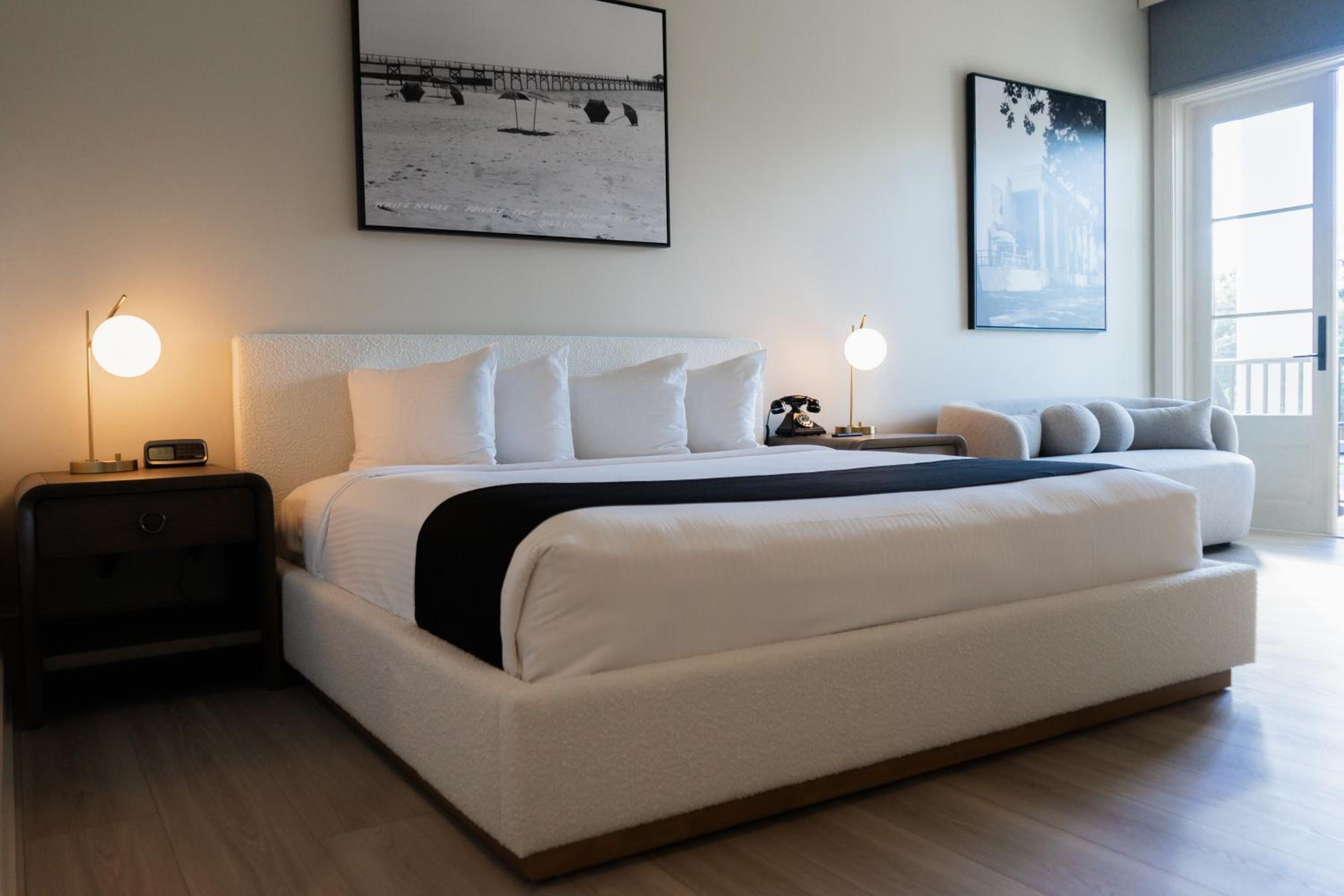 White House Hotel