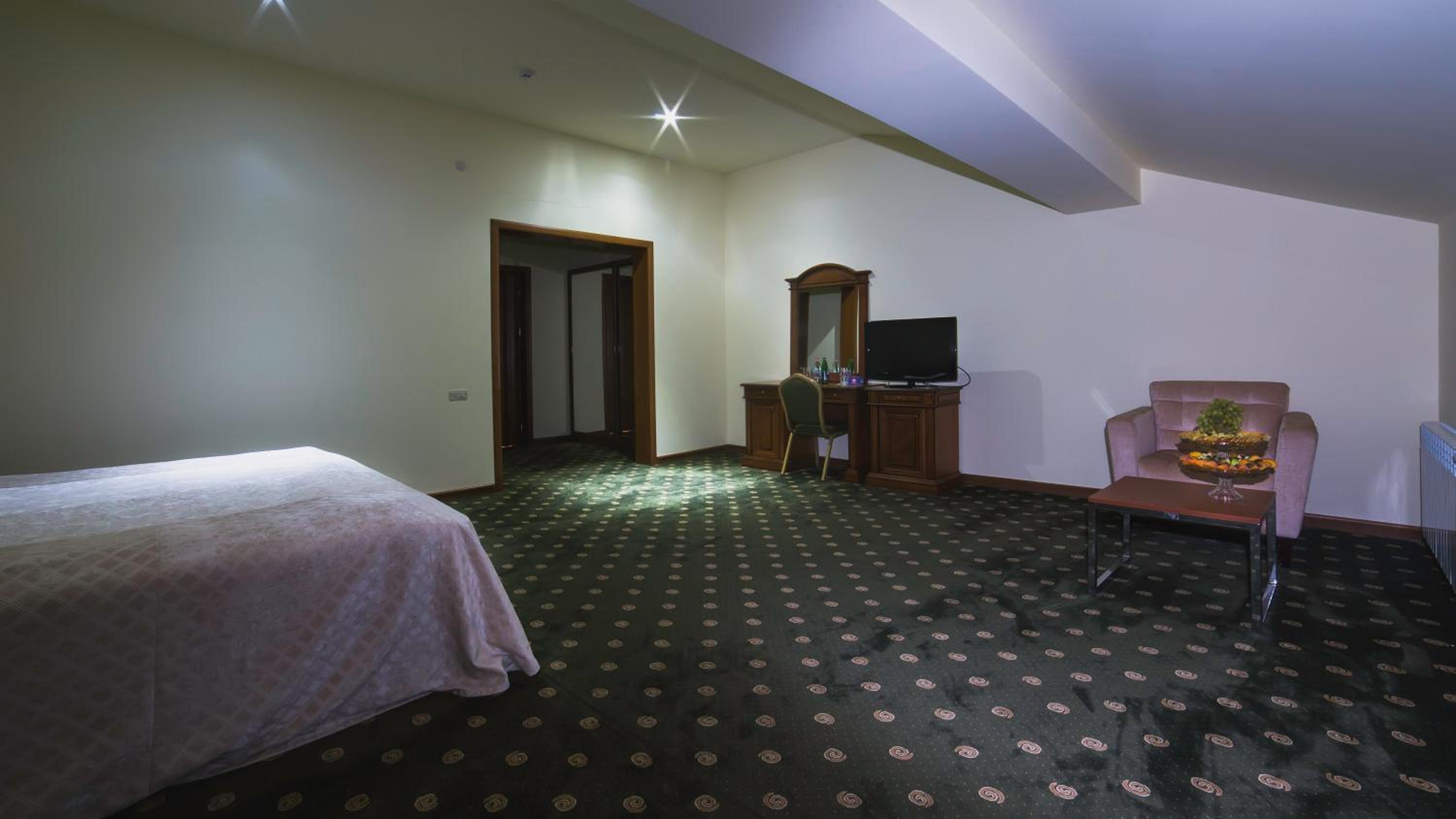 Superior Quadruple Room photo 2