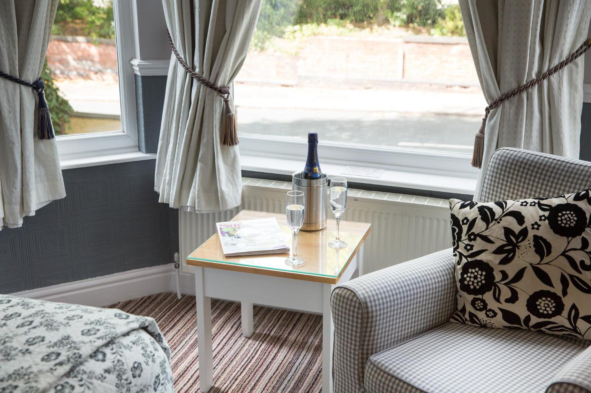 Superior Double Room - Photo 11