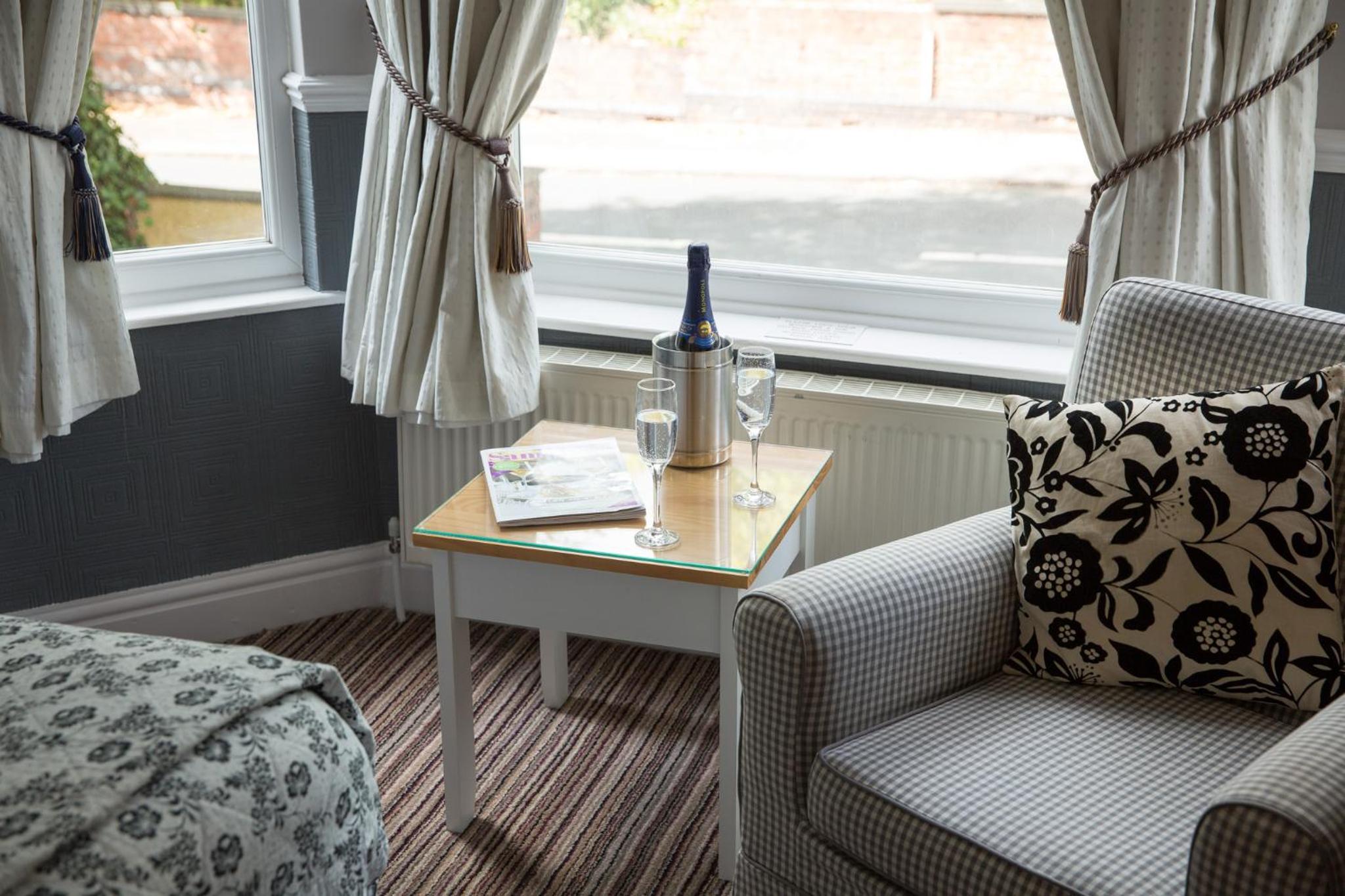 Superior Double Room - Photo 12