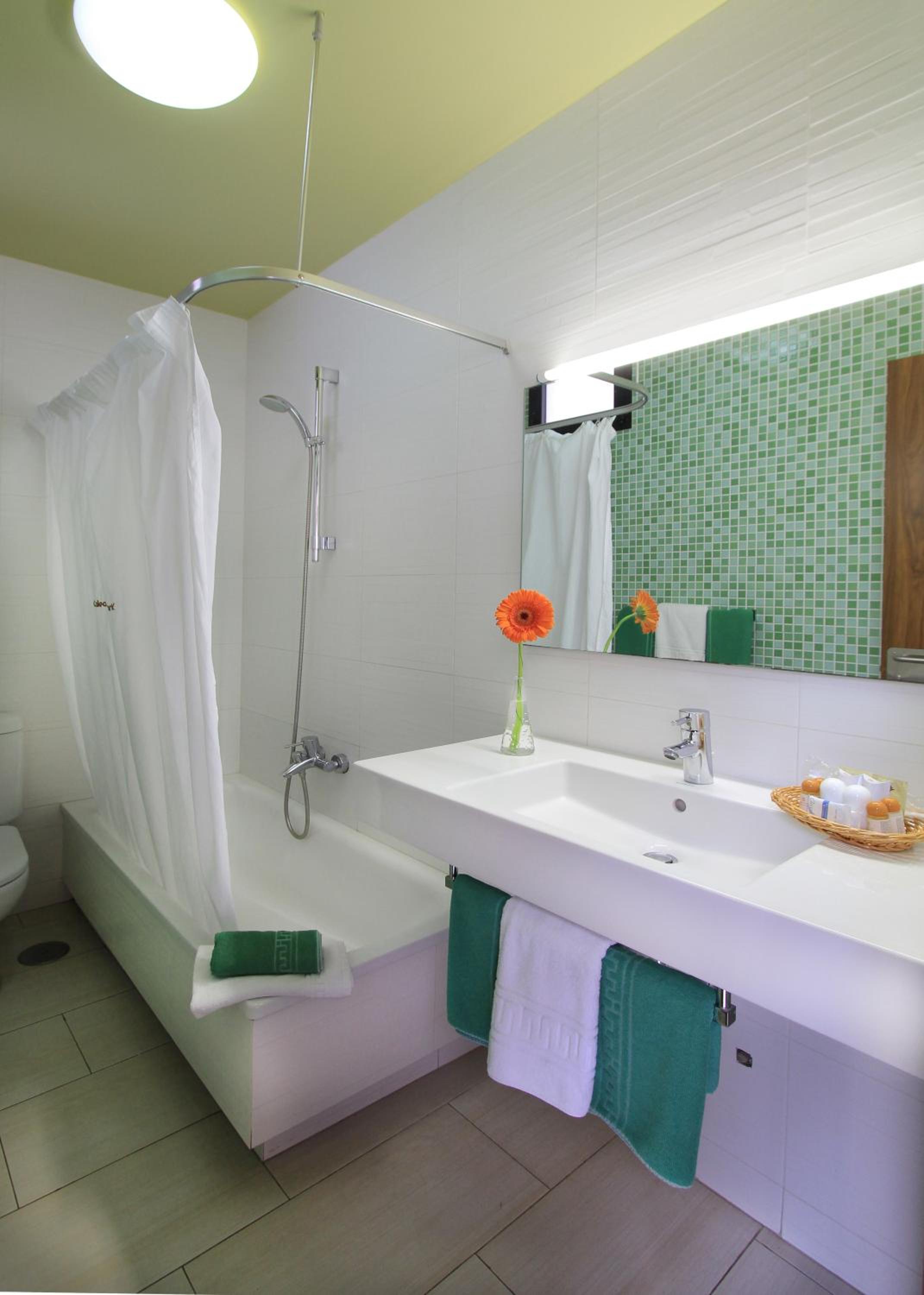 Superior Studio with Solarium (2 Adults) - Photo 11