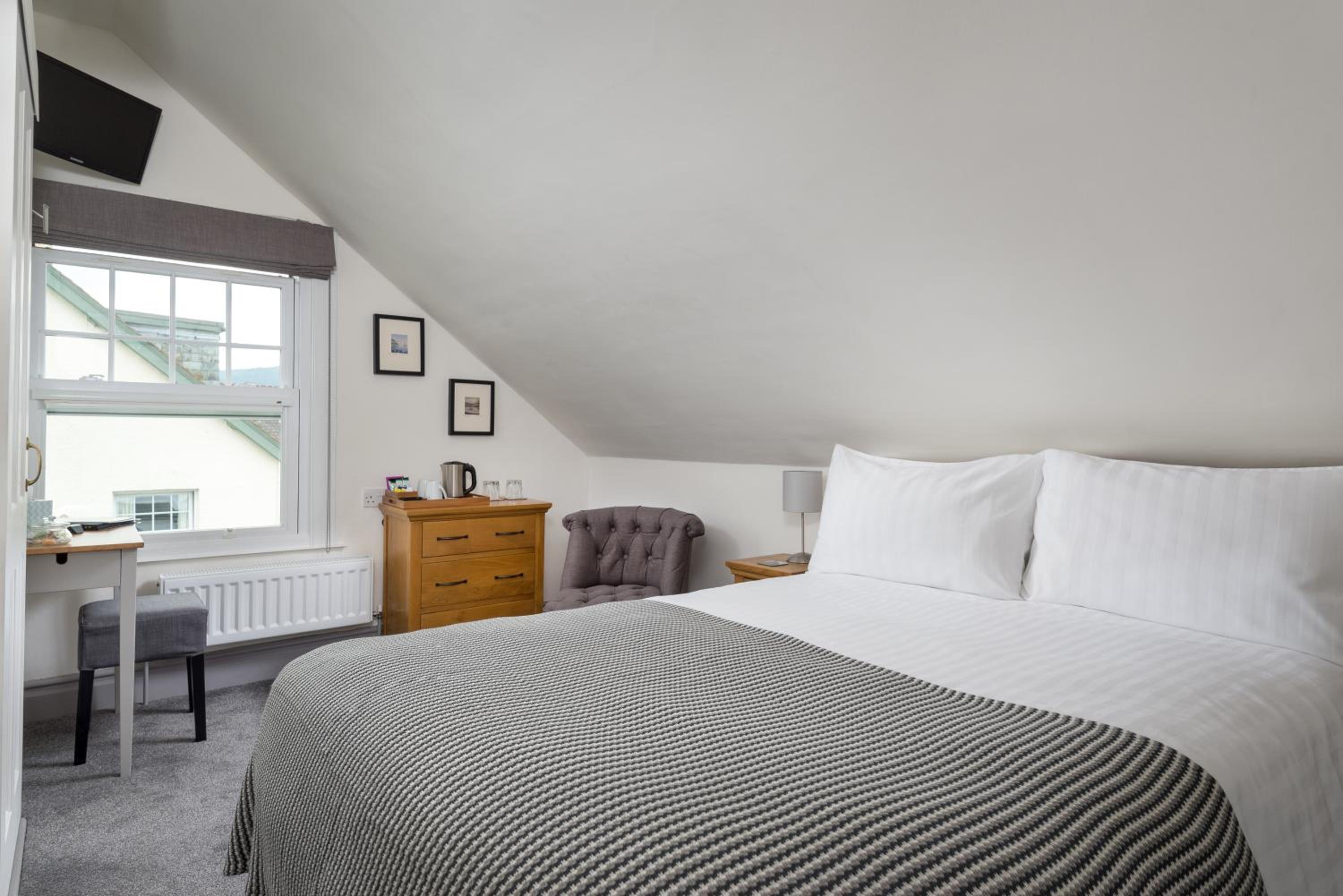 Small Double Room with Fell Views photo 2