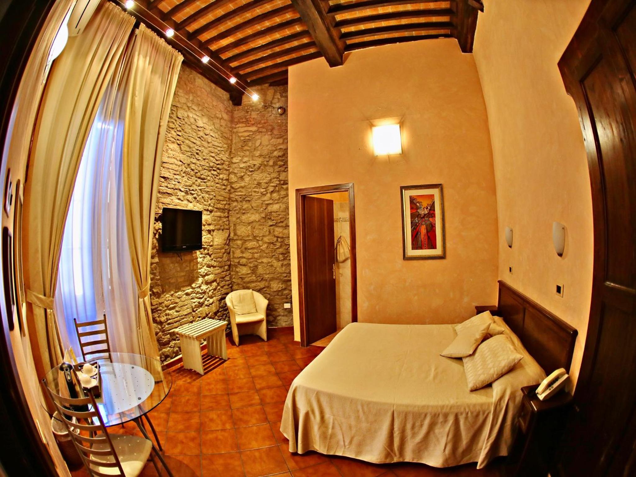 Superior Double or Twin Room - Photo 6