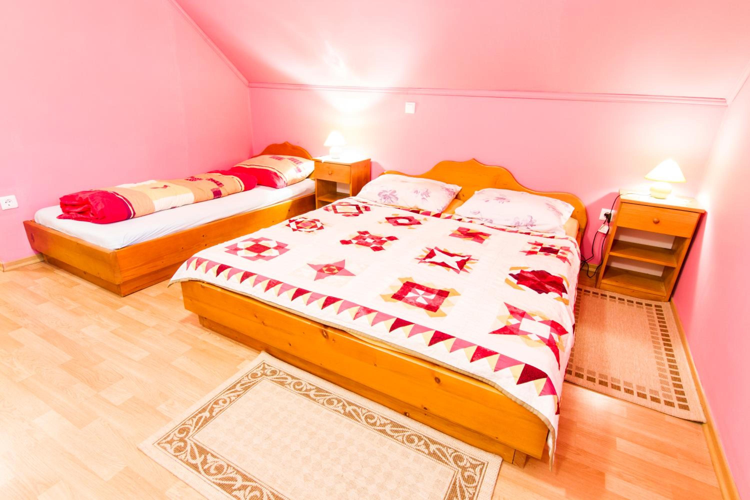 Triple Room with Private Bathroom - Photo 1