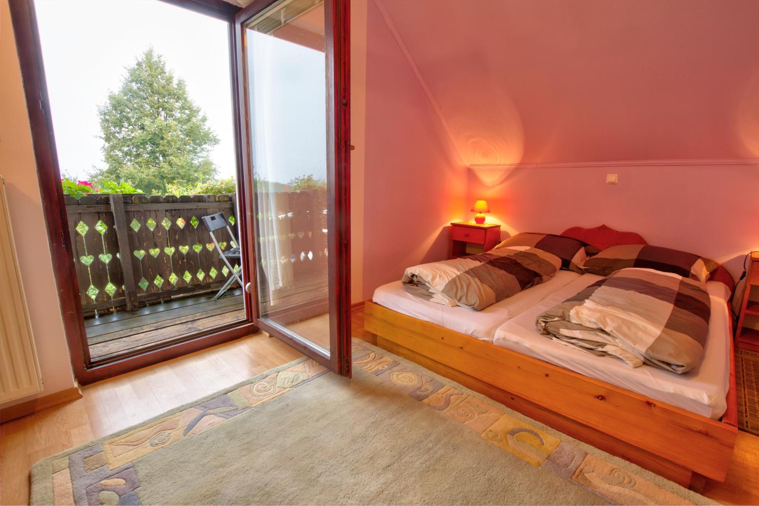 Double Room with Private Bathroom - Photo 1