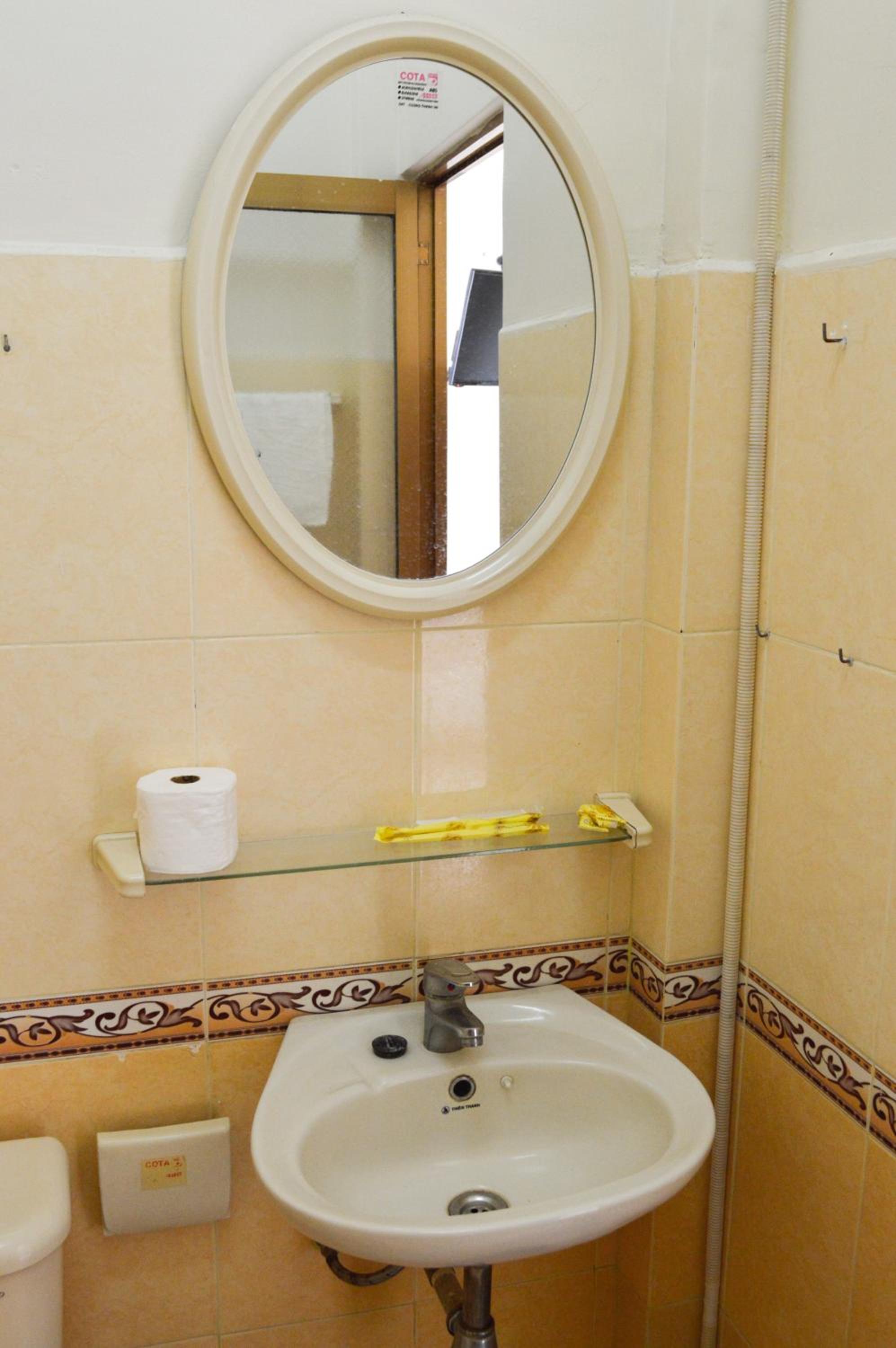 Budget Double Room - Photo 4