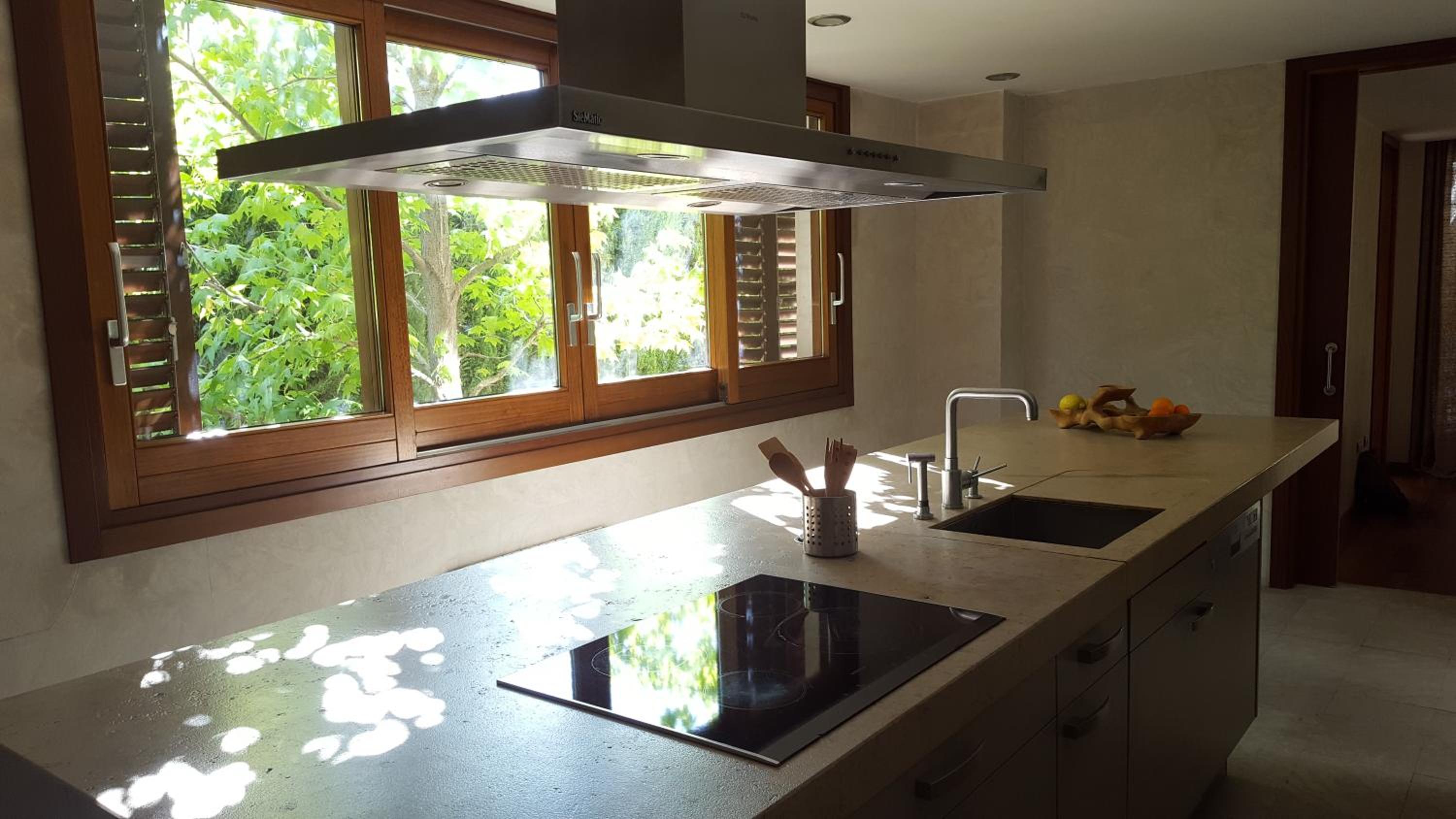 Six-Bedroom House - Photo 129