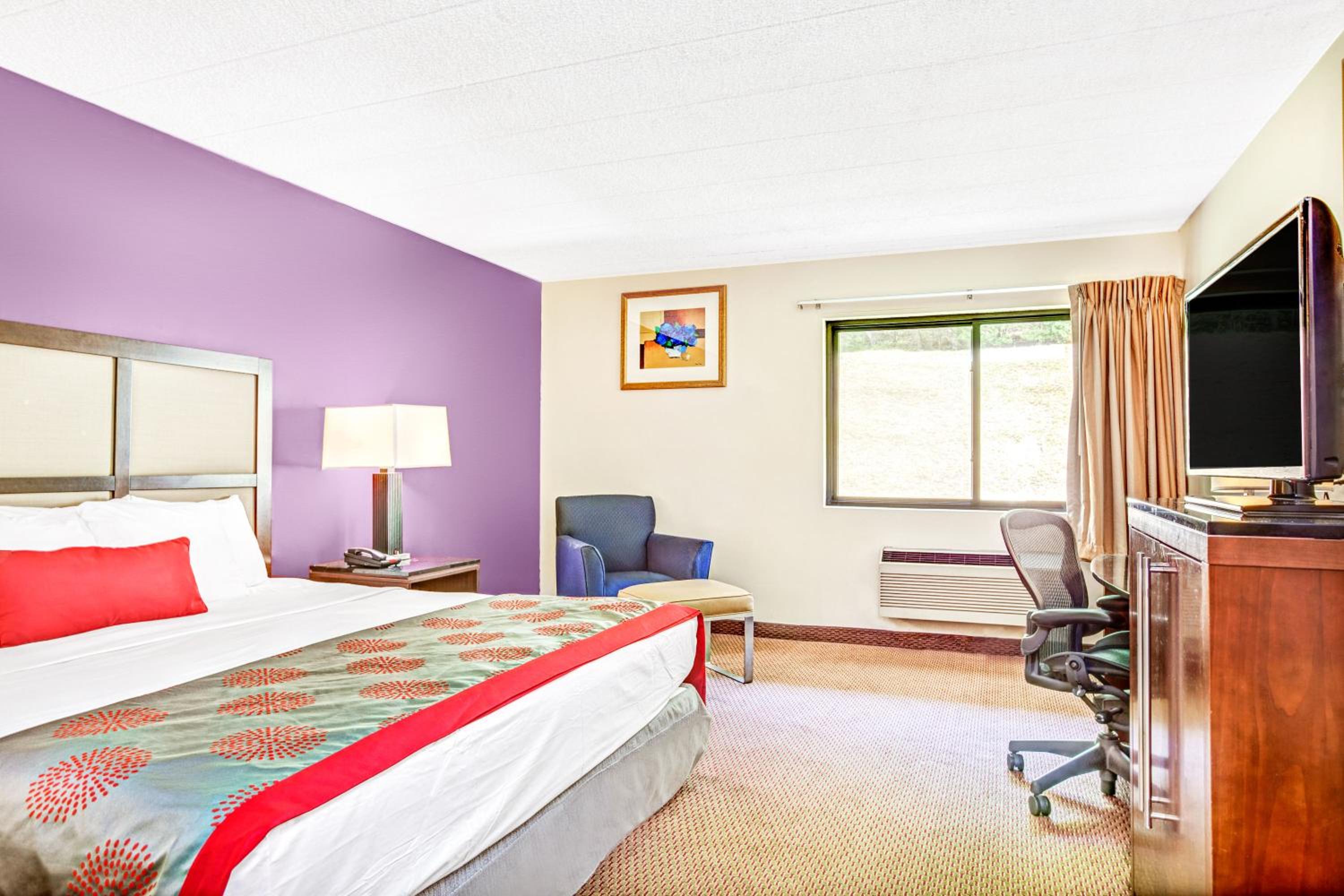 King Room - Disability Access/Non-Smoking photo 2