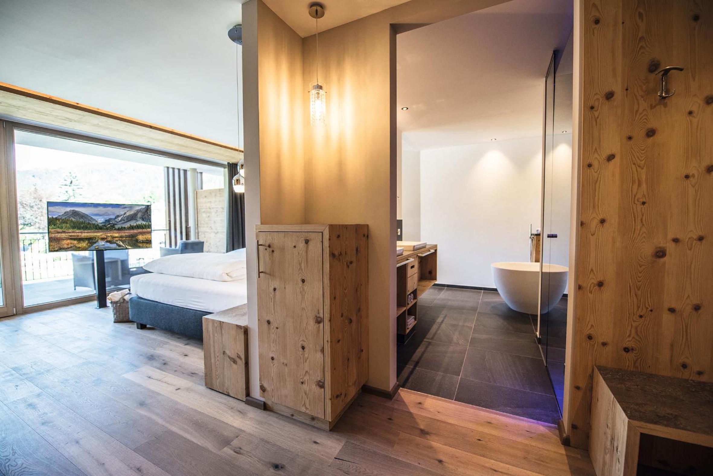 Deluxe King Suite Romantic Dream - Photo 4