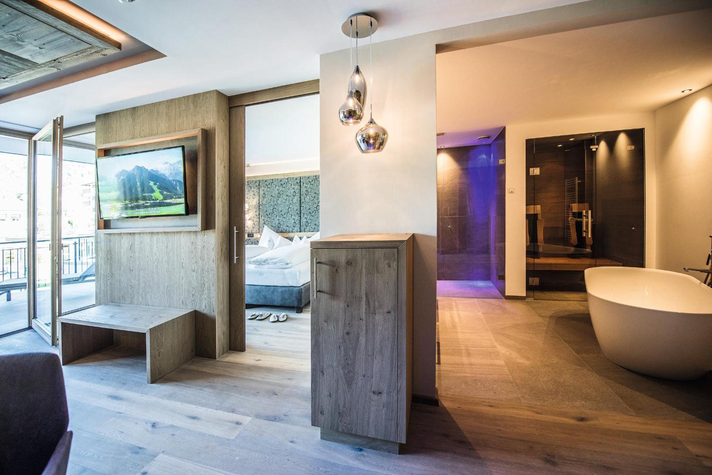 Deluxe King Suite Living Dream - Photo 3