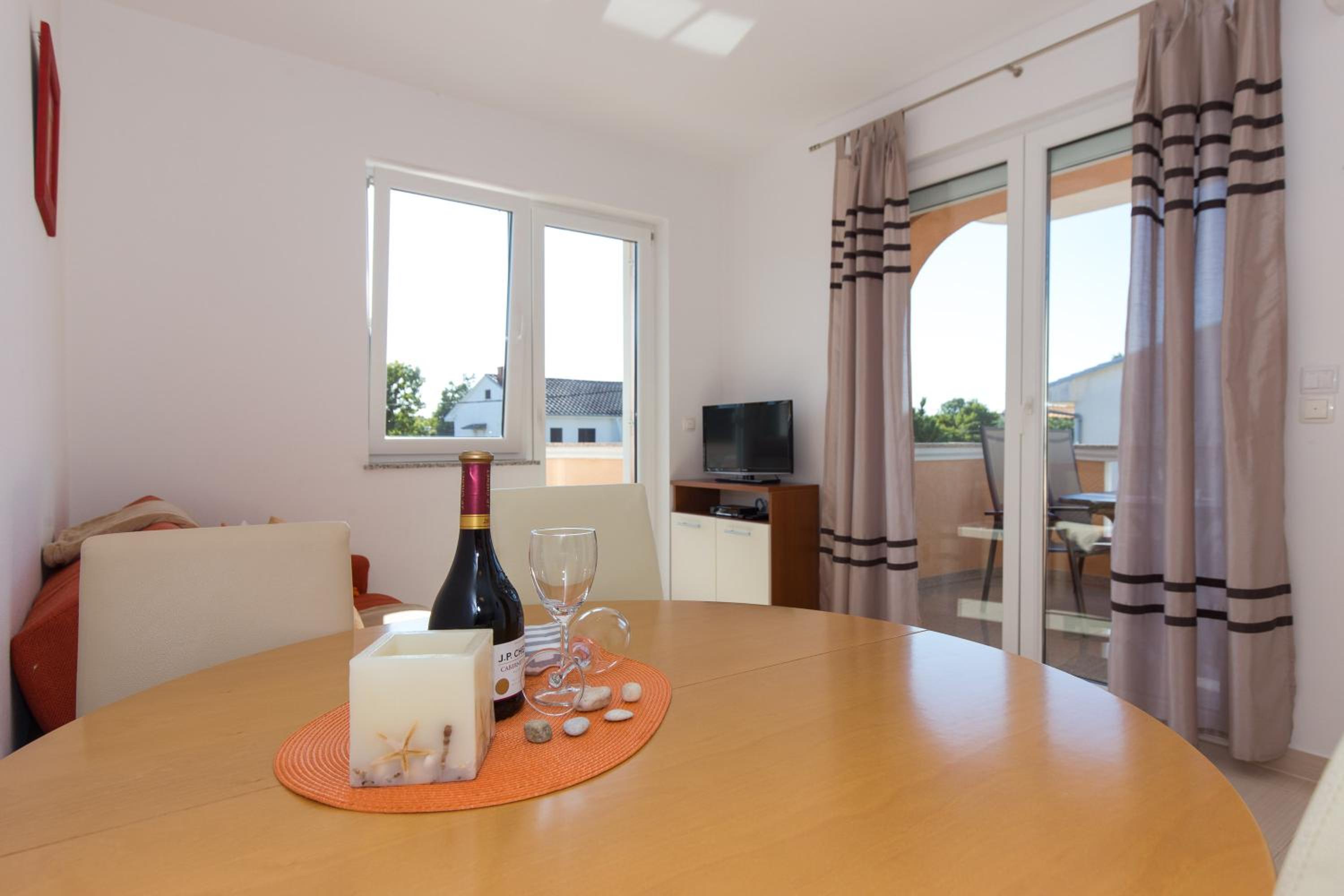 Apartment with Balcony photo 1