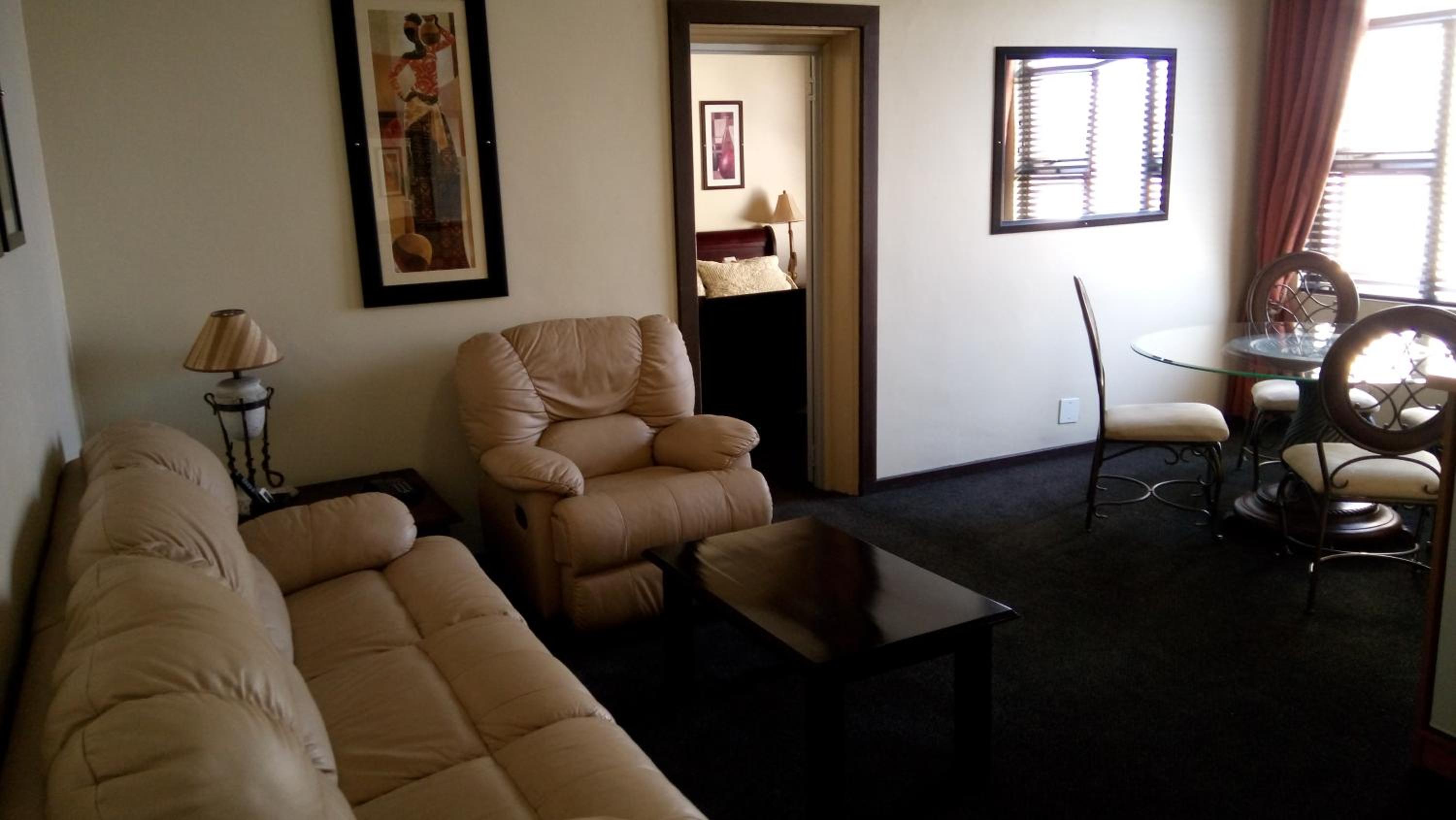 Queen Suite photo 1