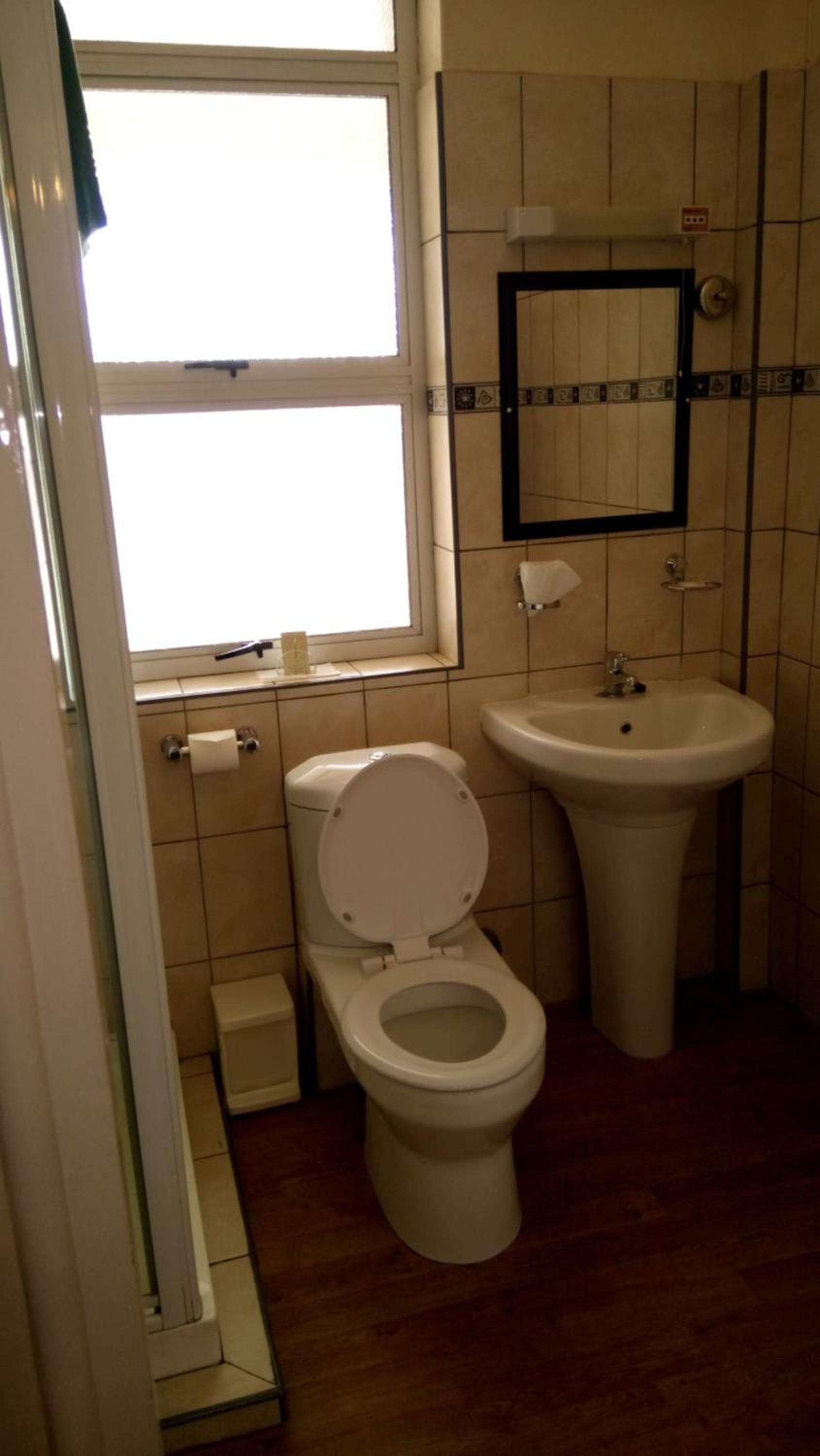 Twin Room with Shower photo 3