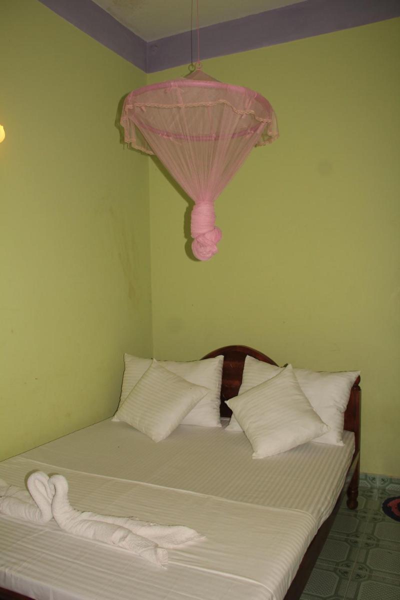 Budget Double Room photo 2