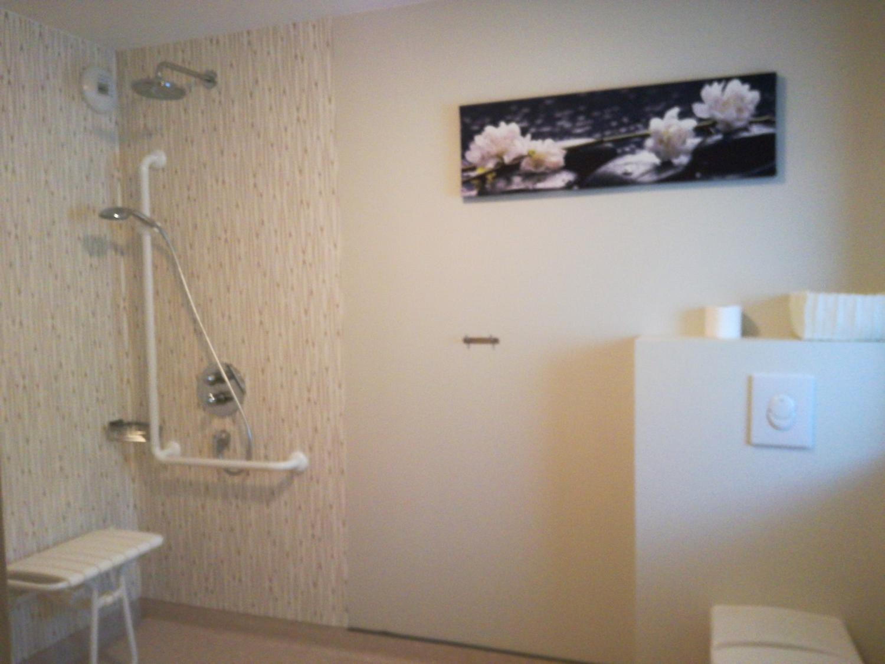 Double Room - Disability Access photo 1