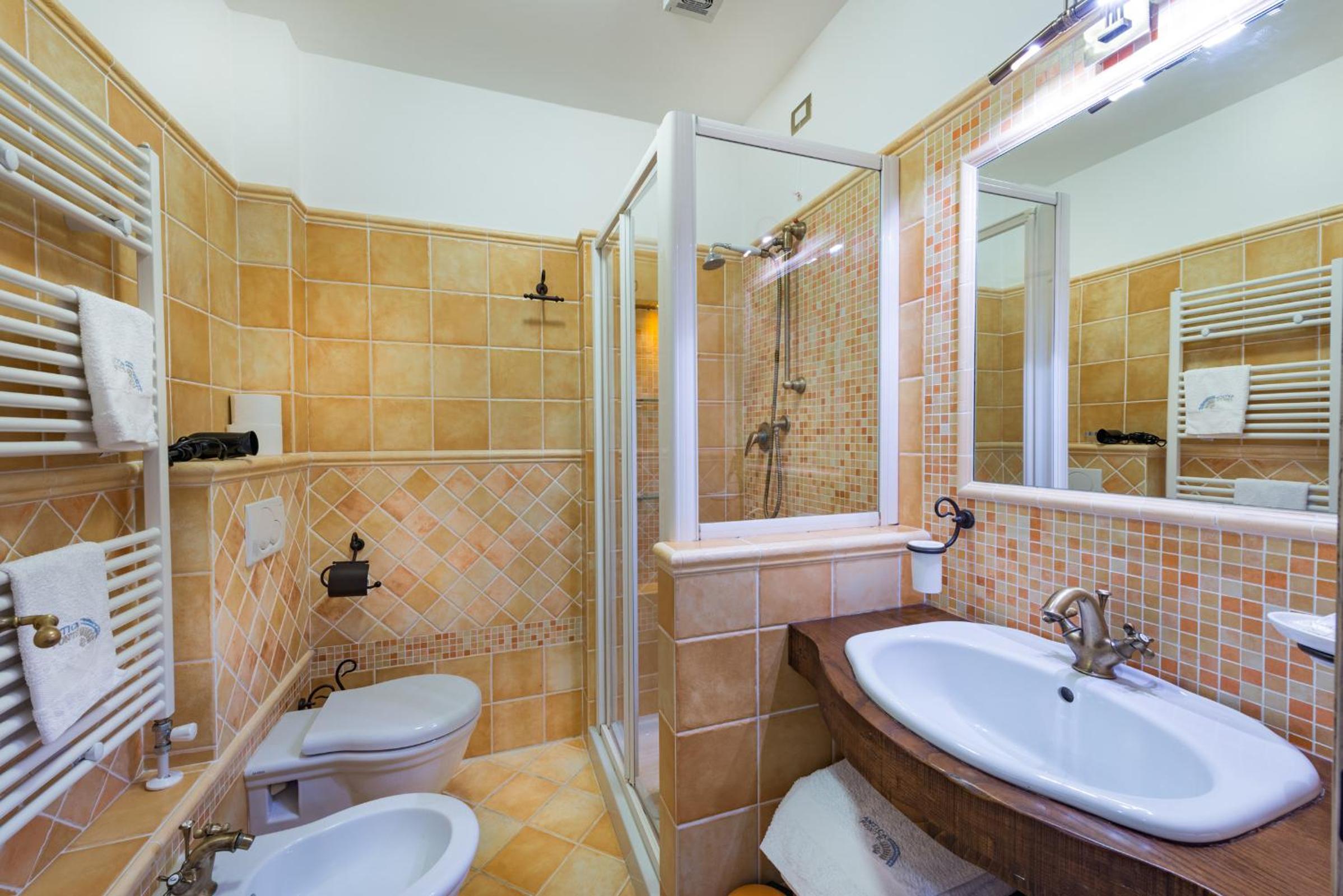 One-Bedroom Apartment - Photo 4