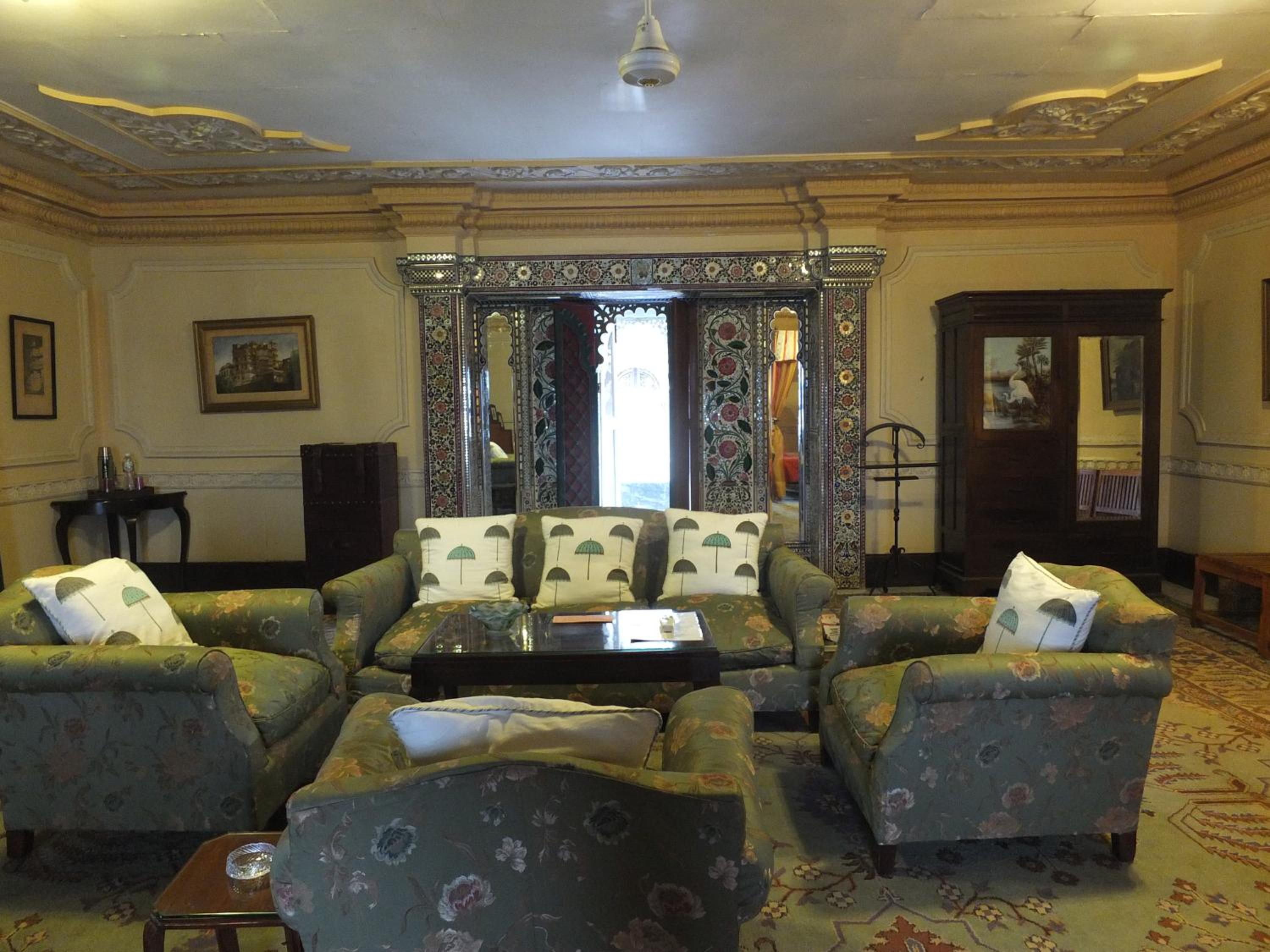 Superior King Suite