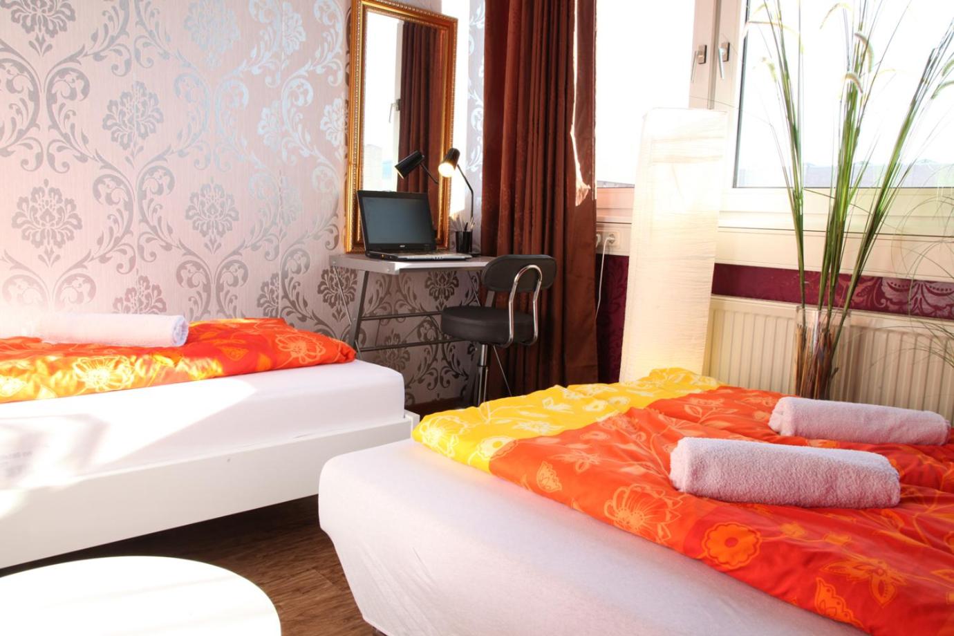 Standard Twin Room