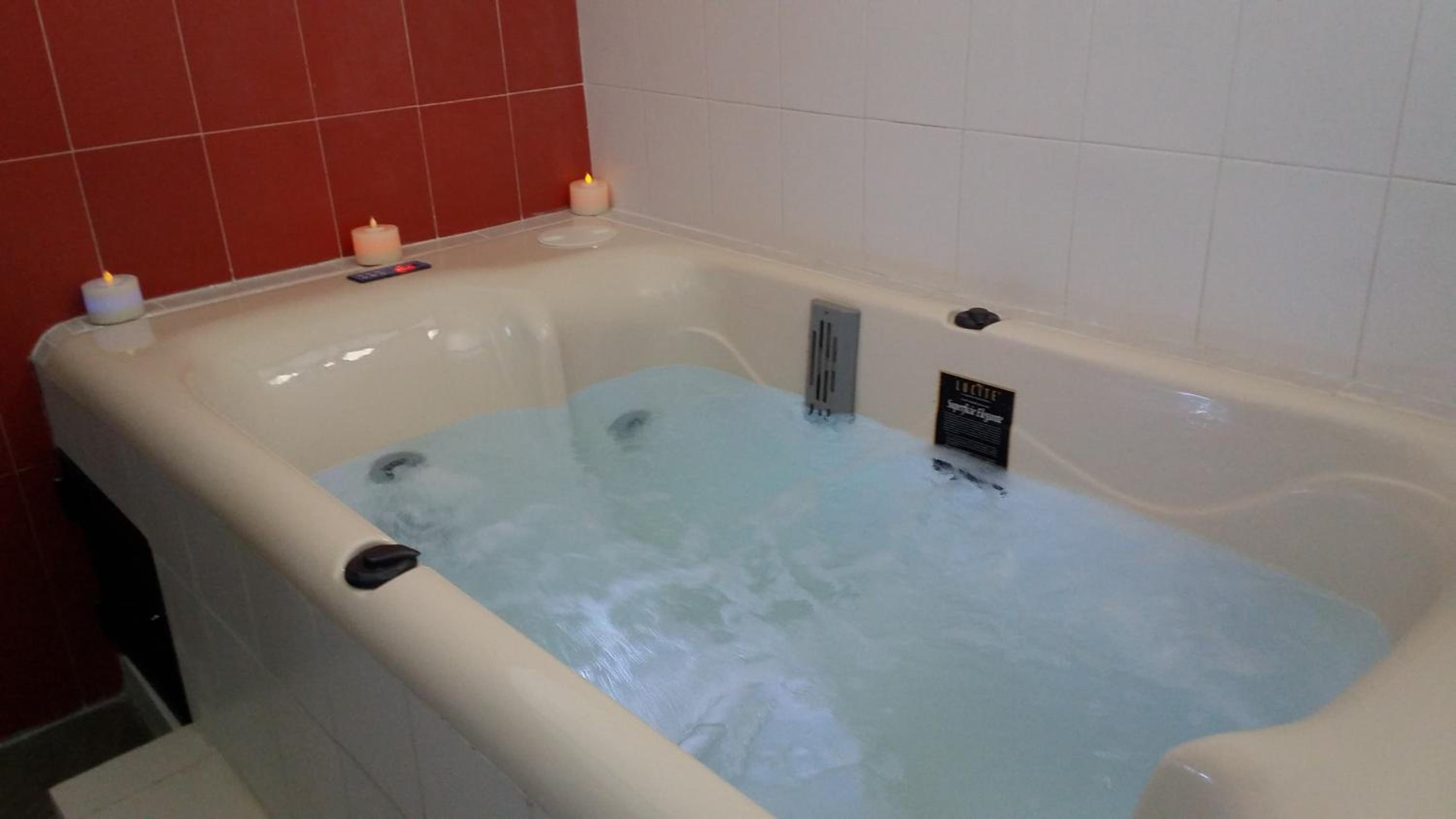 Queen Room with Spa Bath photo 3