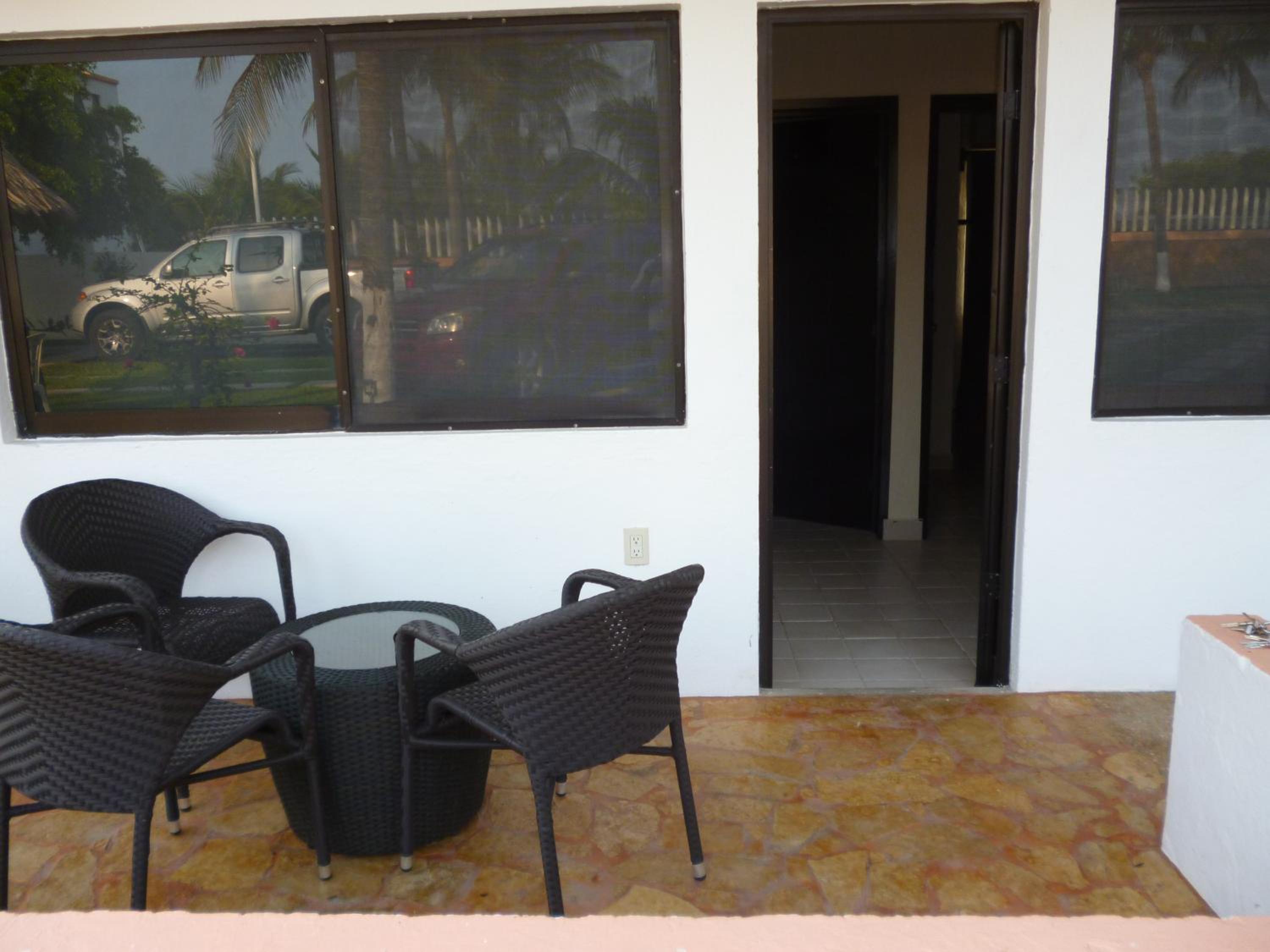 Family Room with Garden View photo 3