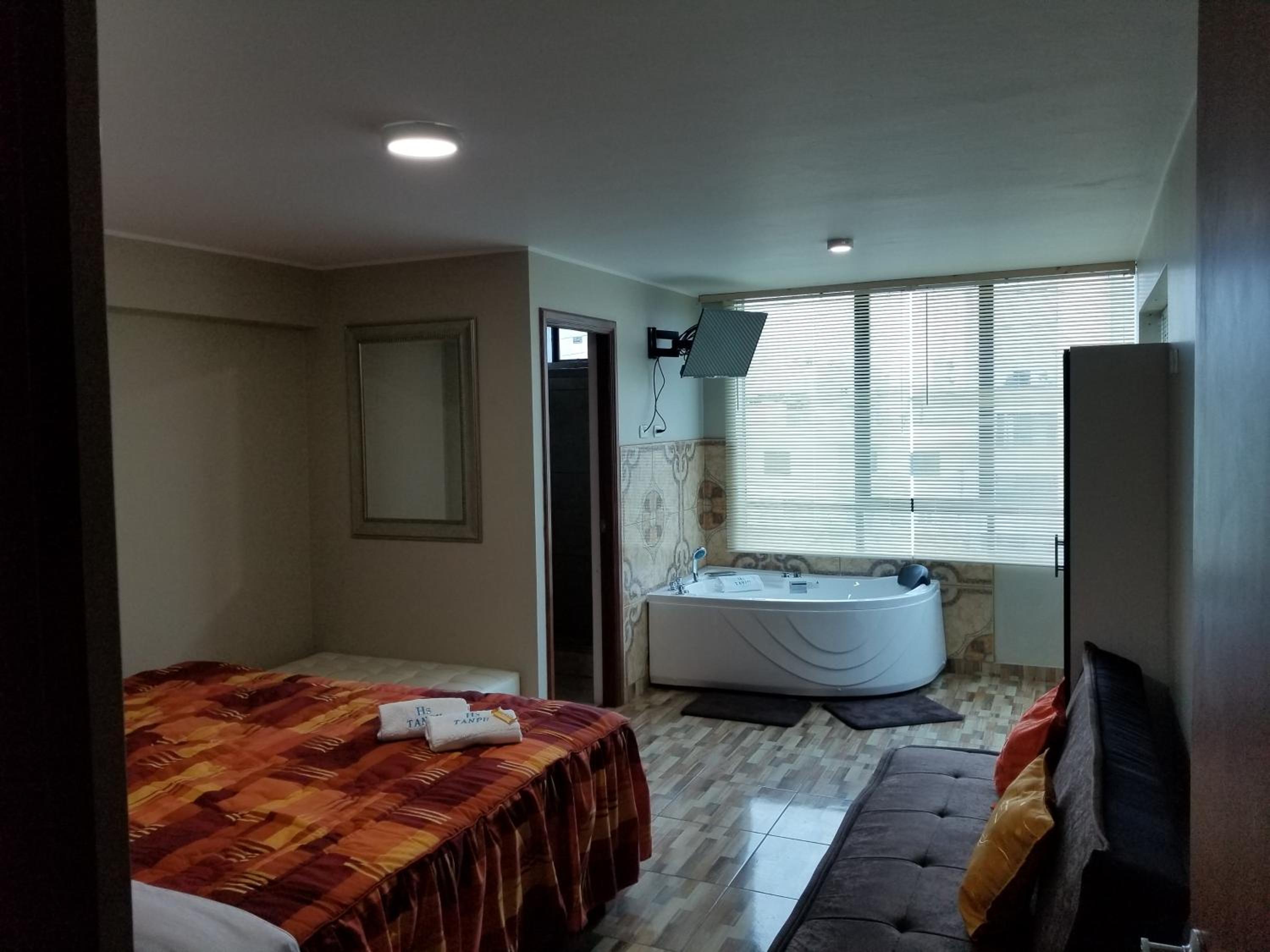 Deluxe Suite with Spa Bath