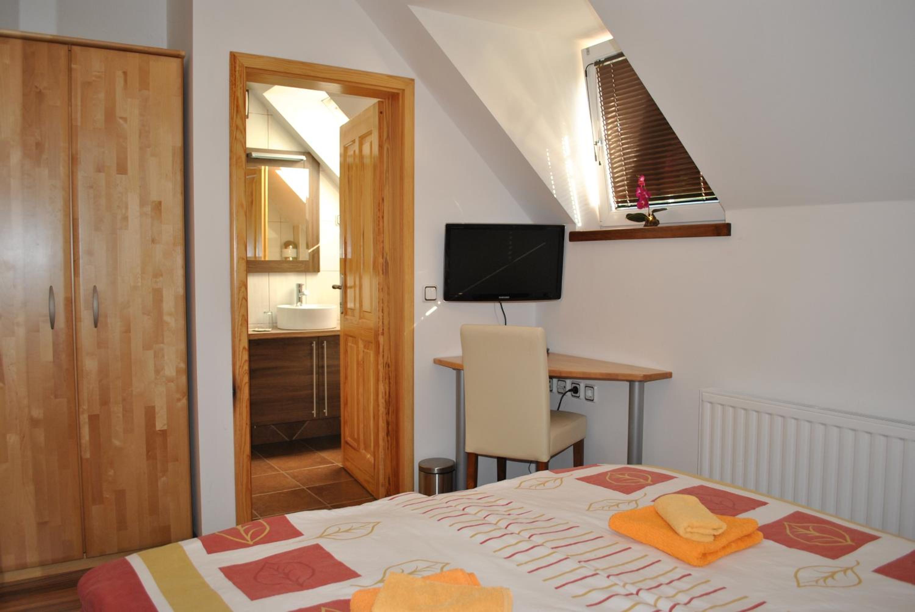 Double Room - Photo 1
