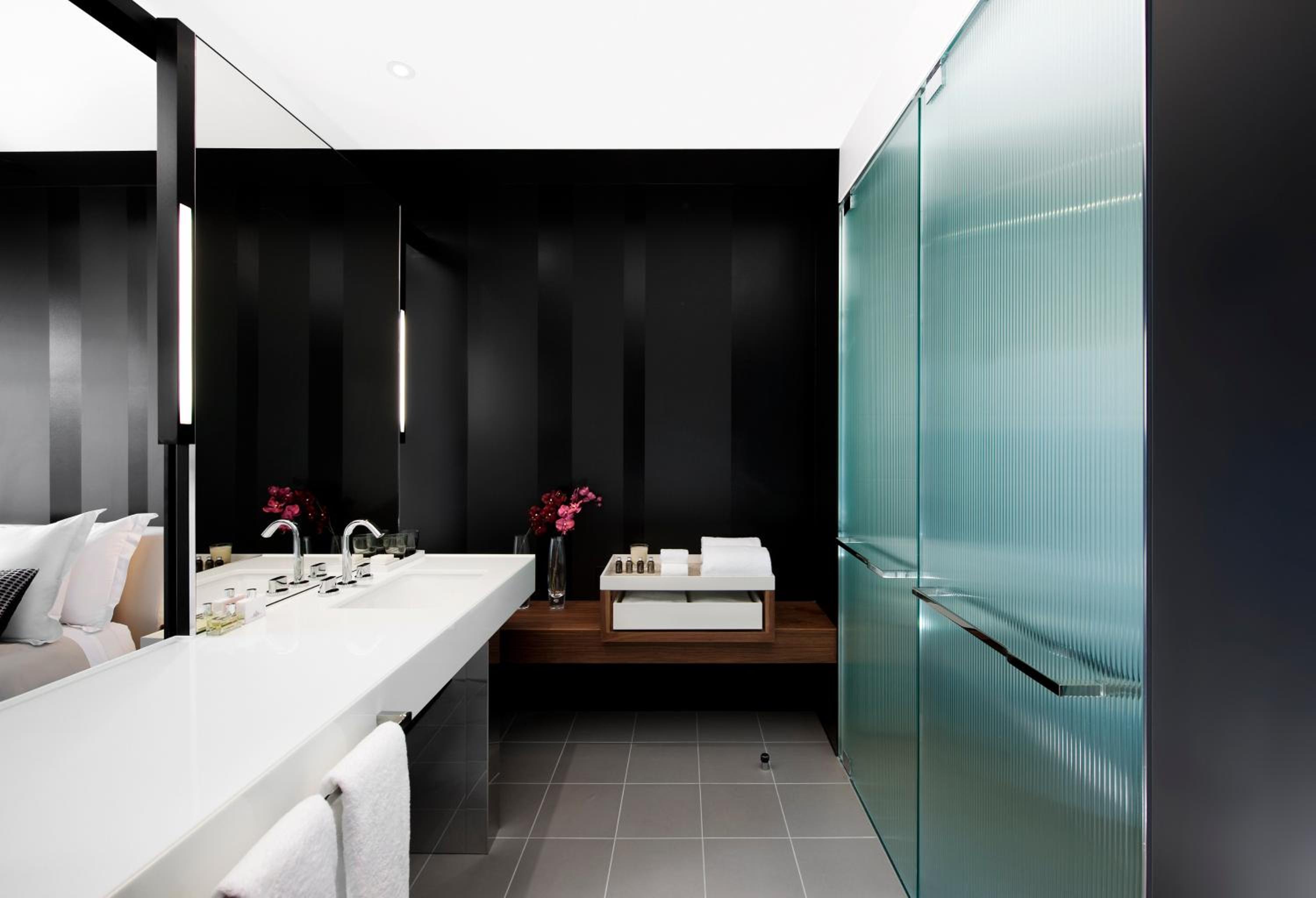 Luxe King Room  - Photo 3