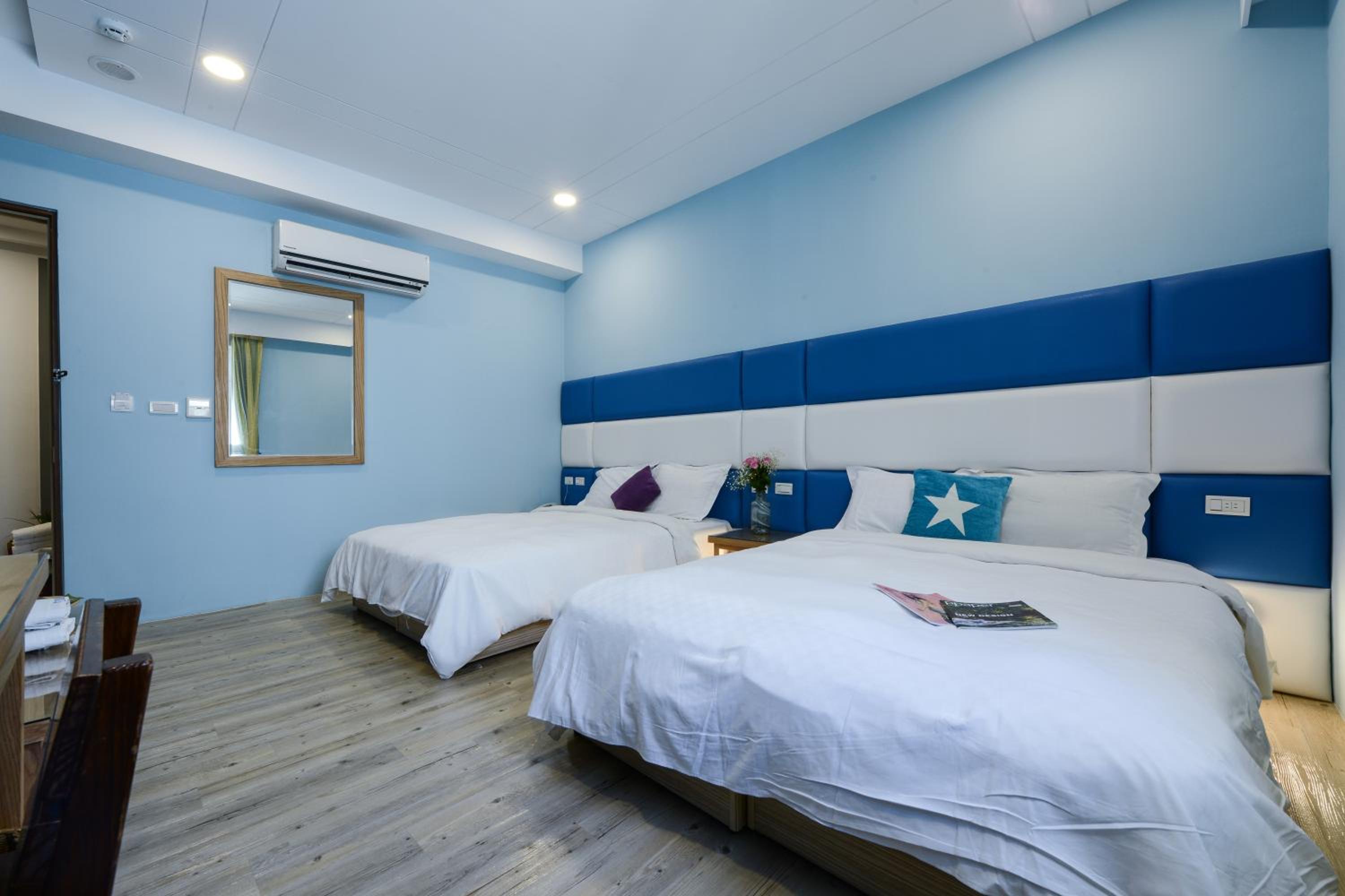 Economy Quadruple Room photo 1
