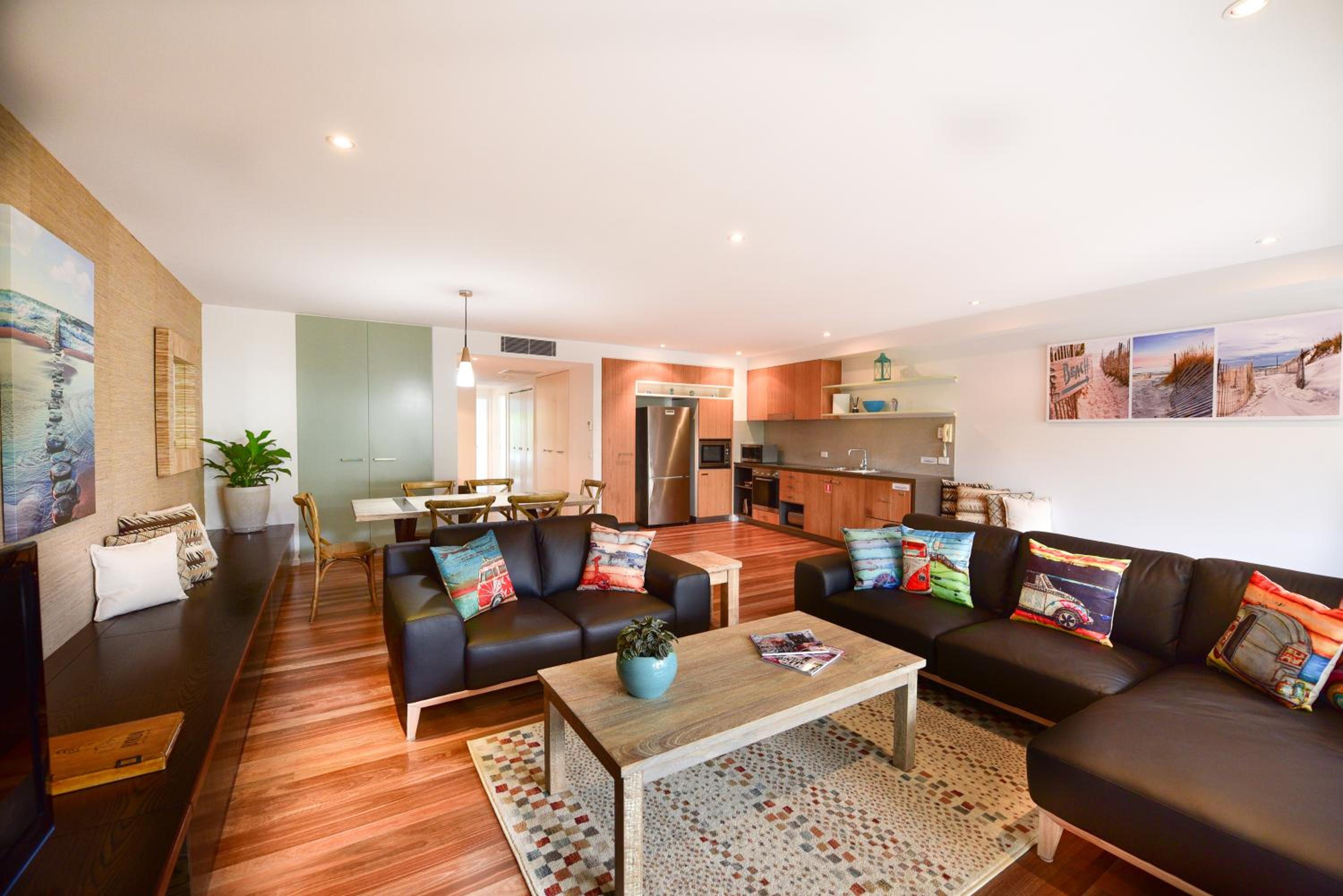 Two-Bedroom Villa with Pool Access - Photo 16