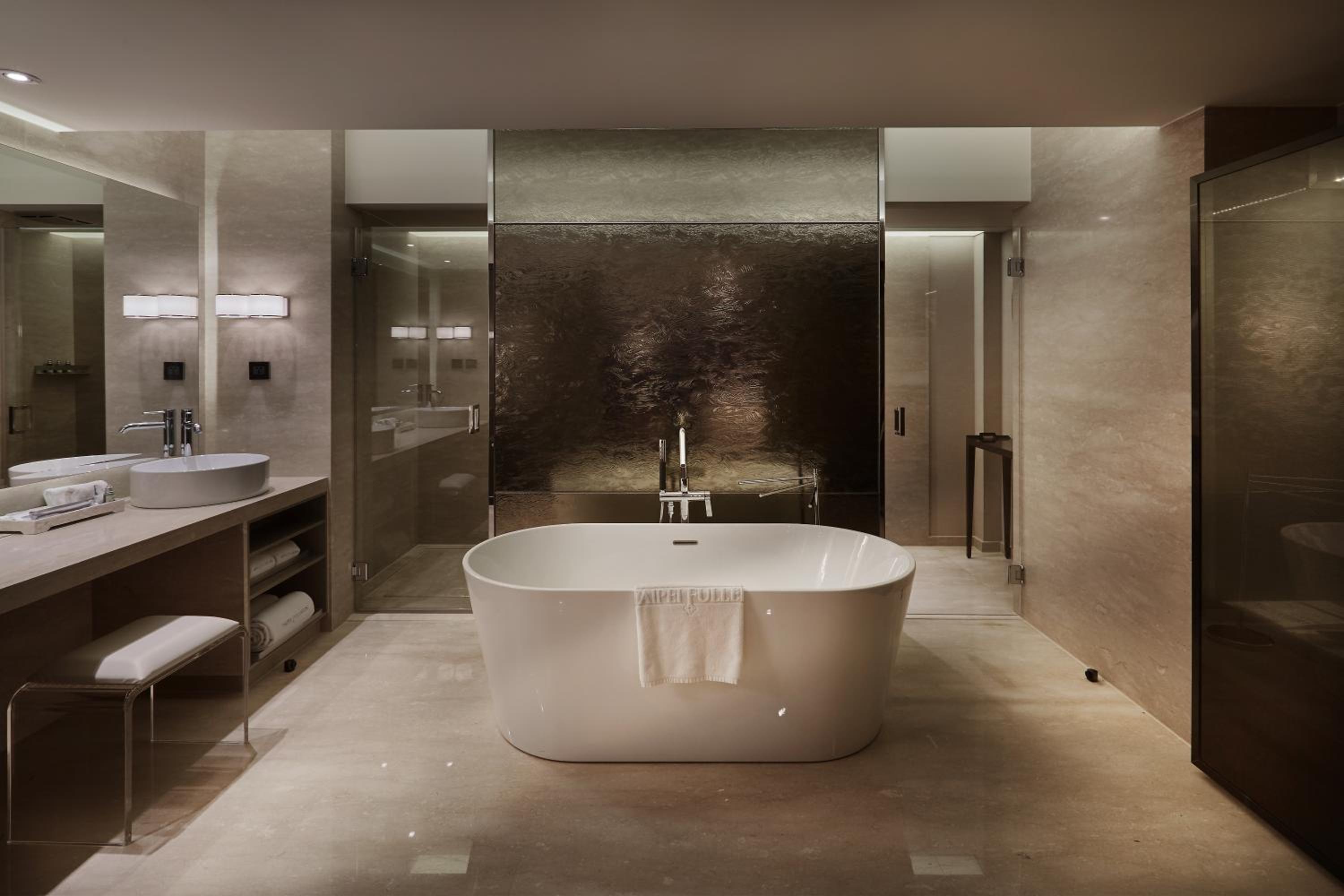 Presidential Suite photo 3