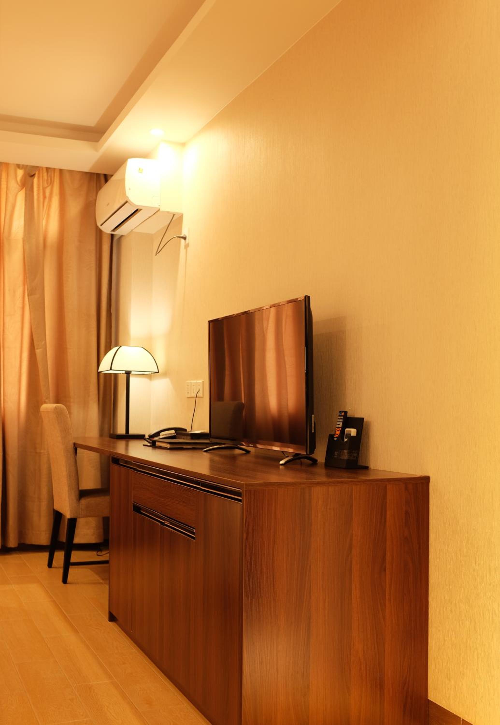 Deluxe Queen Room photo 3