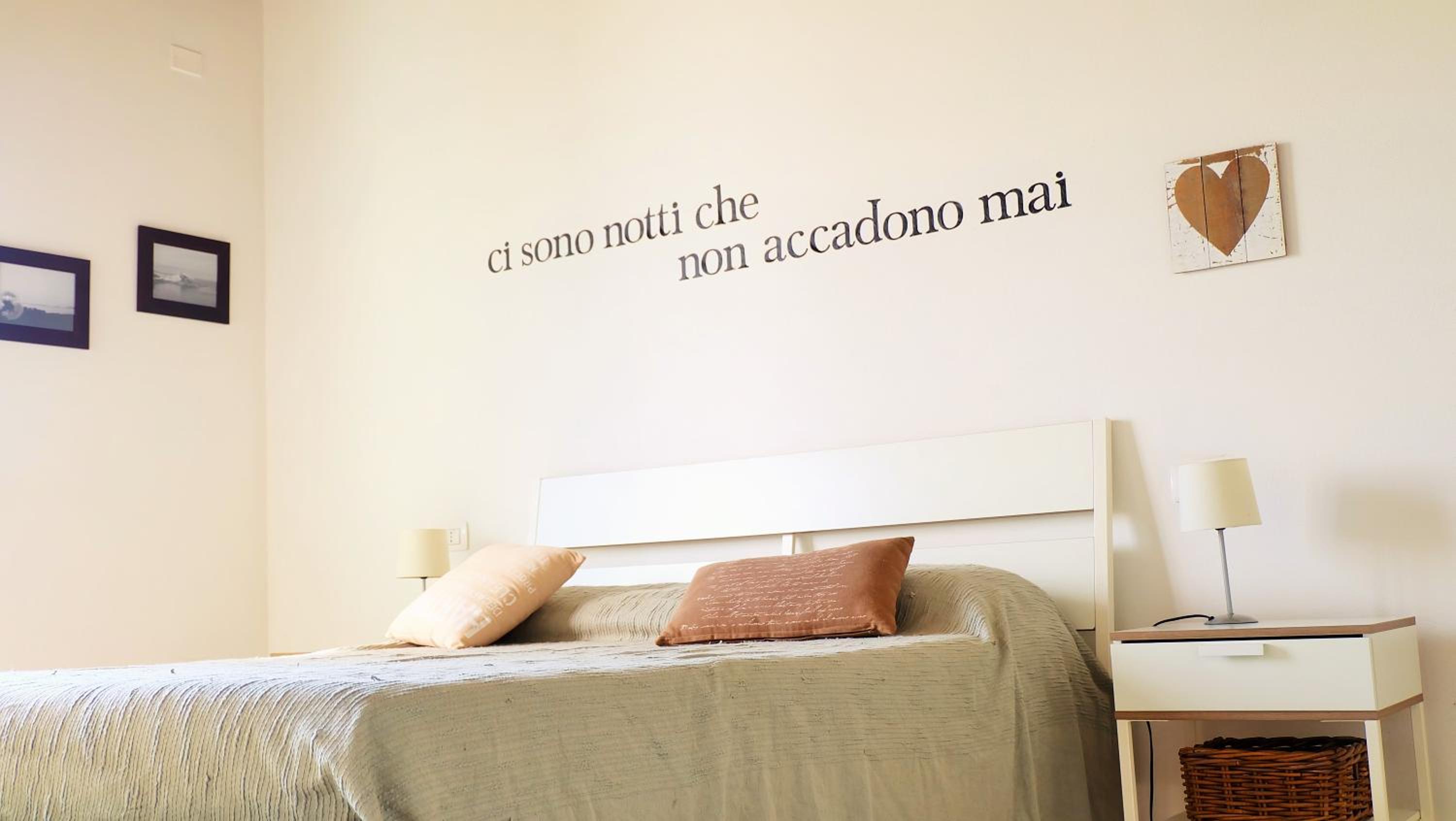 One-Bedroom House photo 2