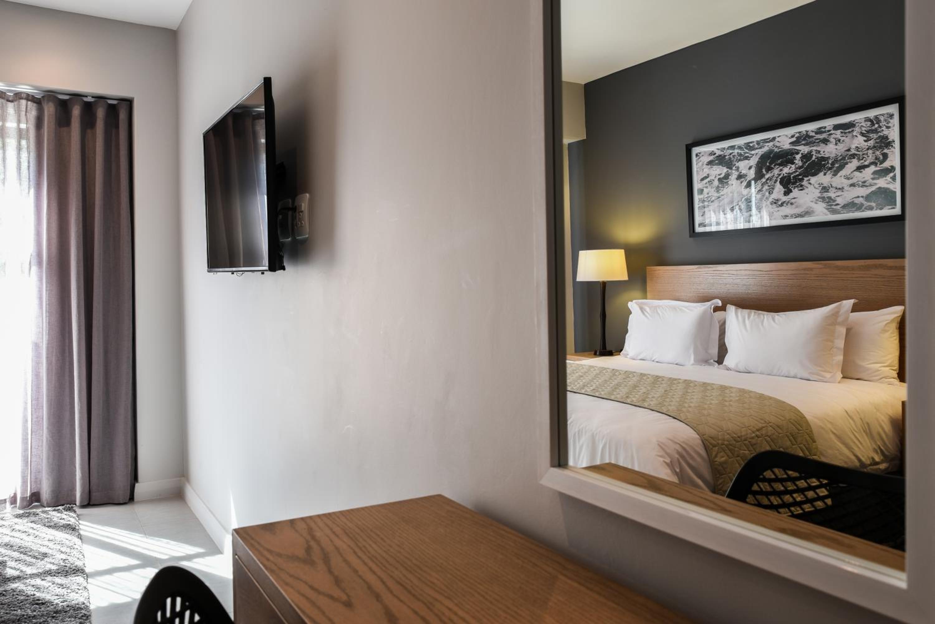Hotel Room photo 3