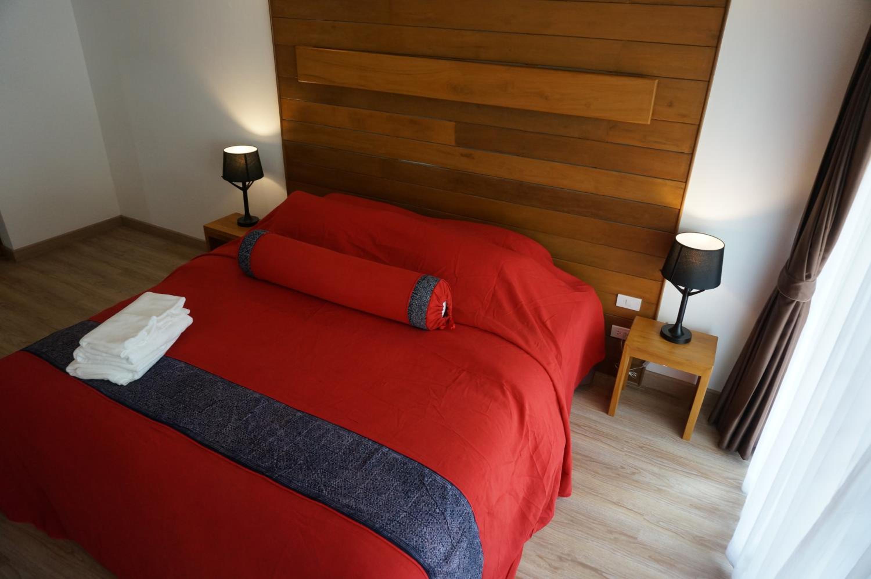 Double Room with Balcony - Photo 15
