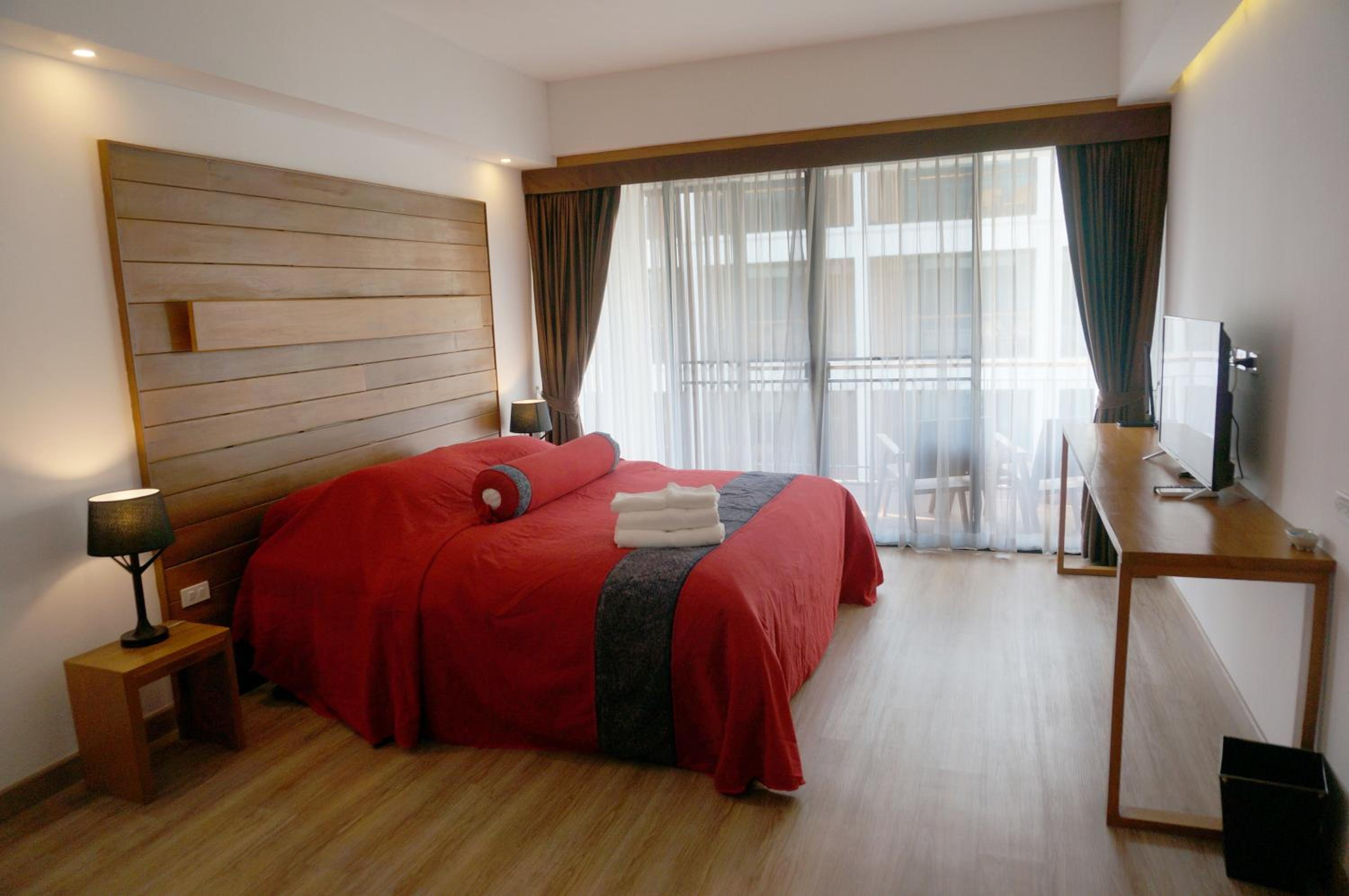 Double Room with Balcony - Photo 2