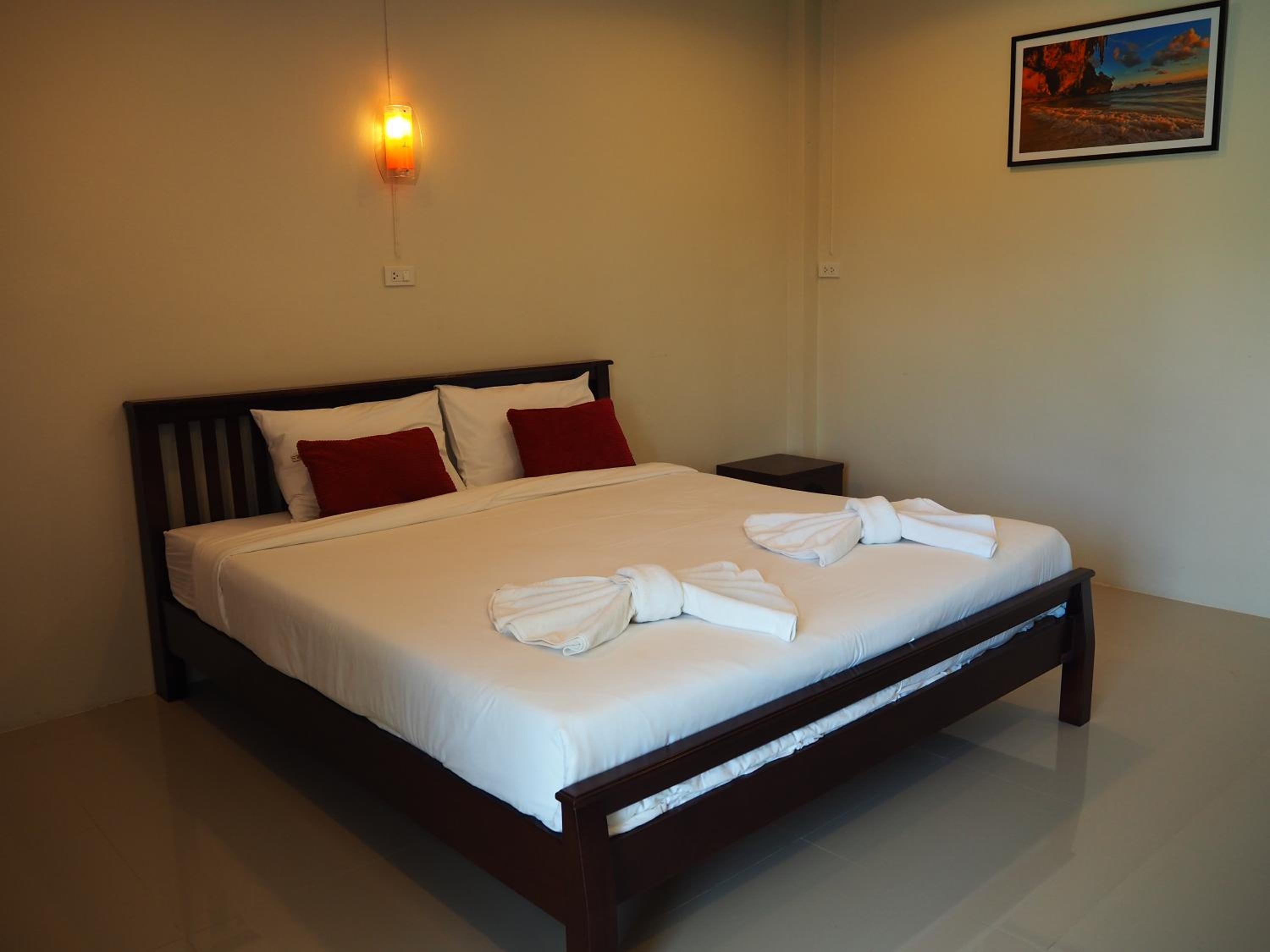 Budget Double Room photo 3