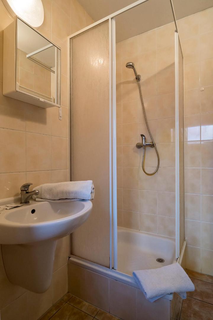 One-Bedroom Bungalow photo 2