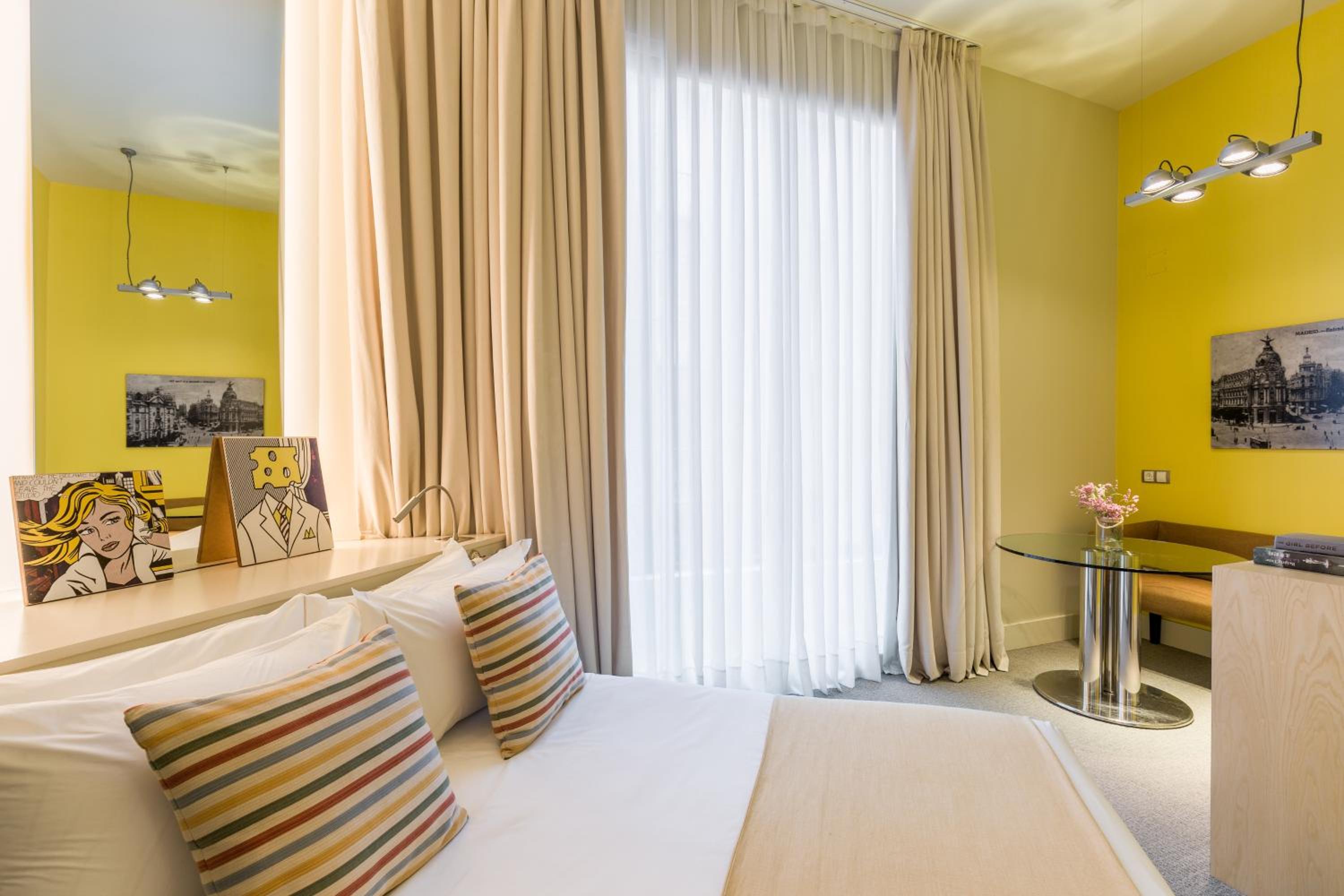 Exterior Double Room thumbnail 5