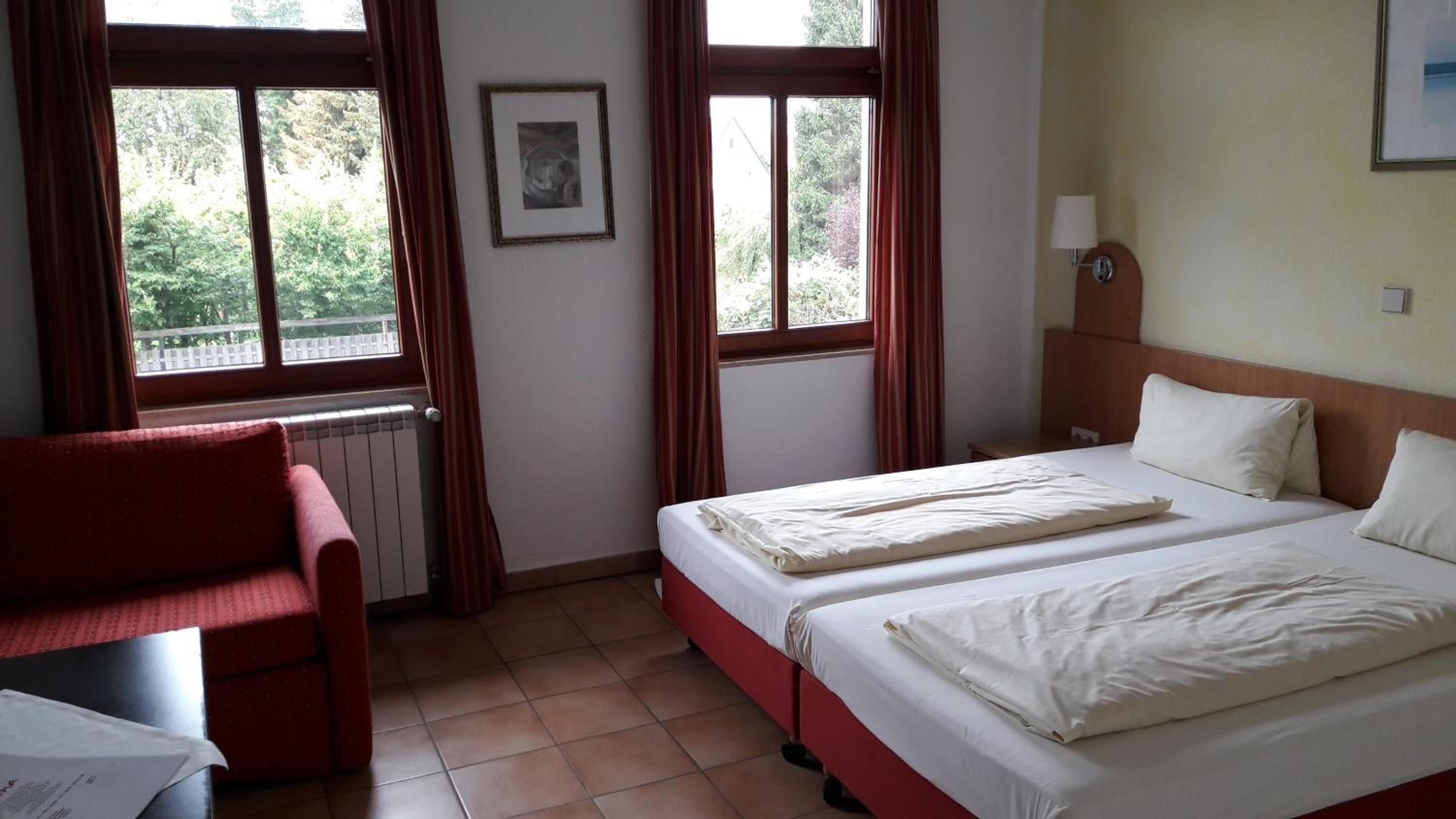 Double or Twin Room - Photo 2