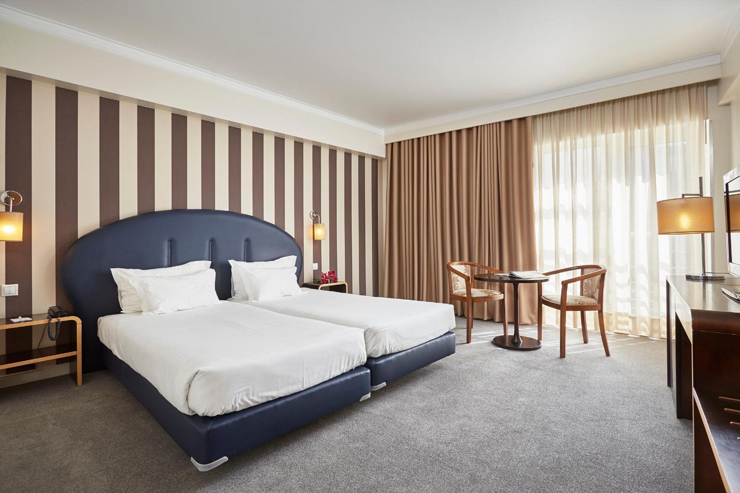 Twin Room - Photo 15