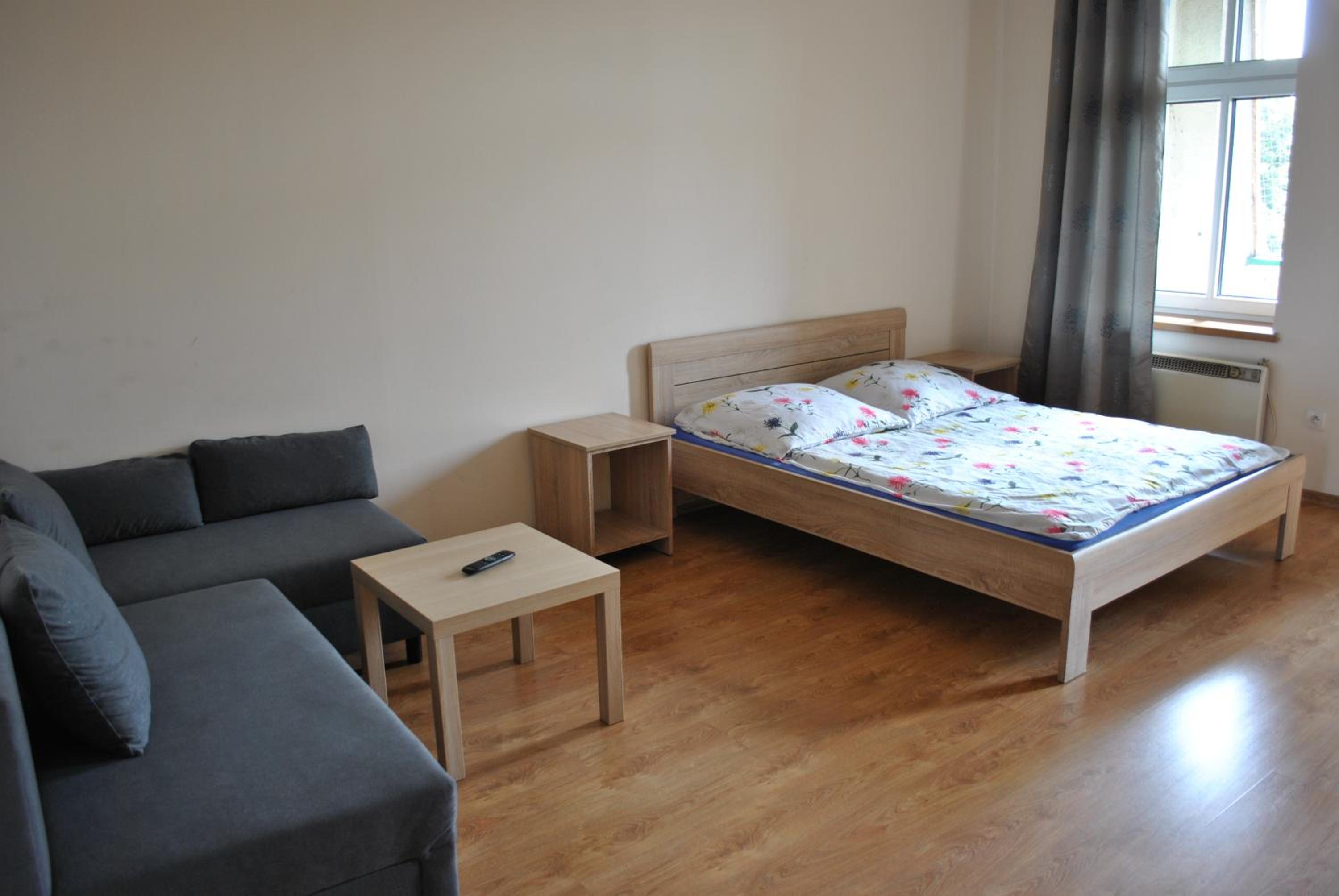 Double Room with Shared Bathroom photo 3