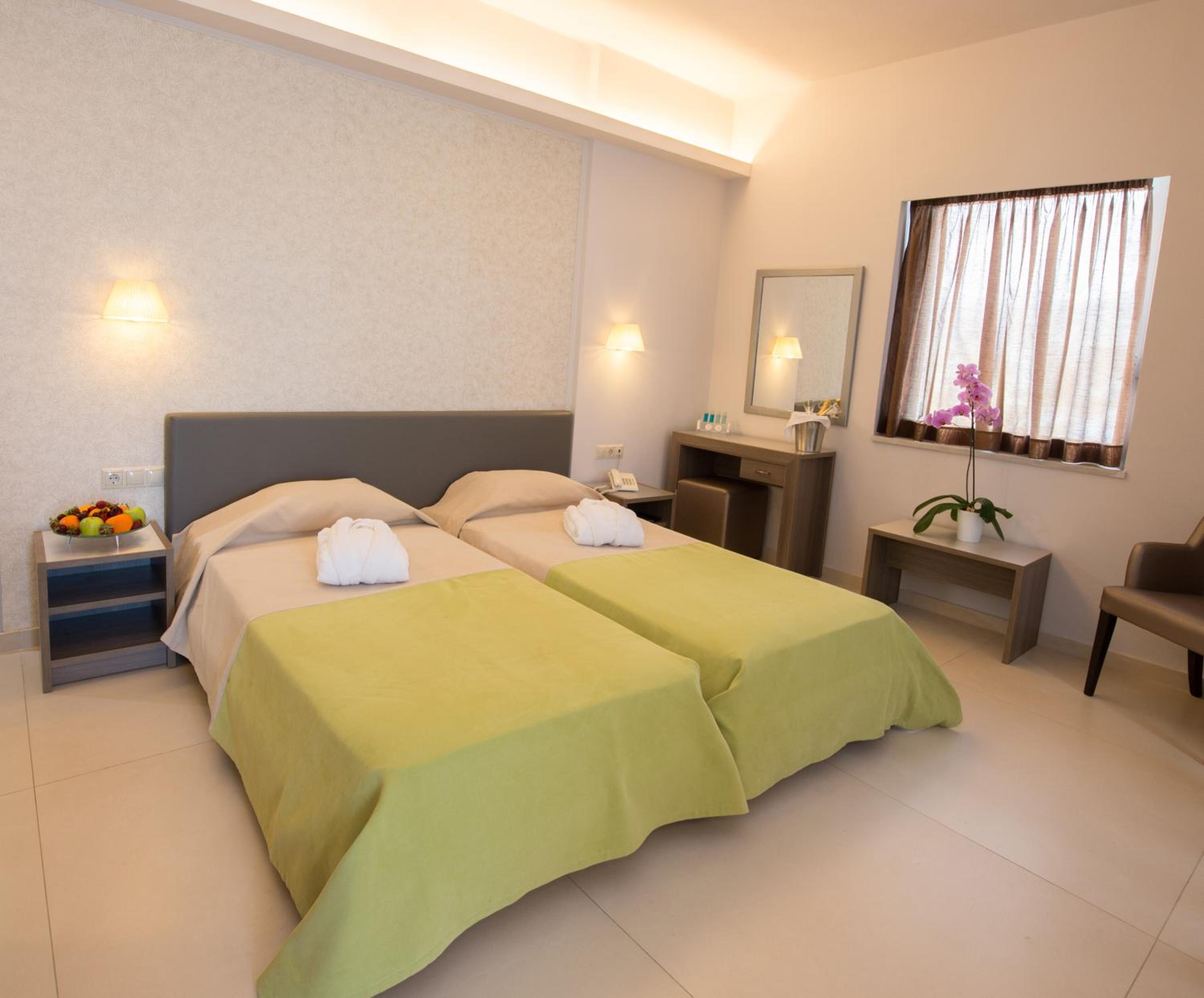 Economy Twin Room - Photo 1