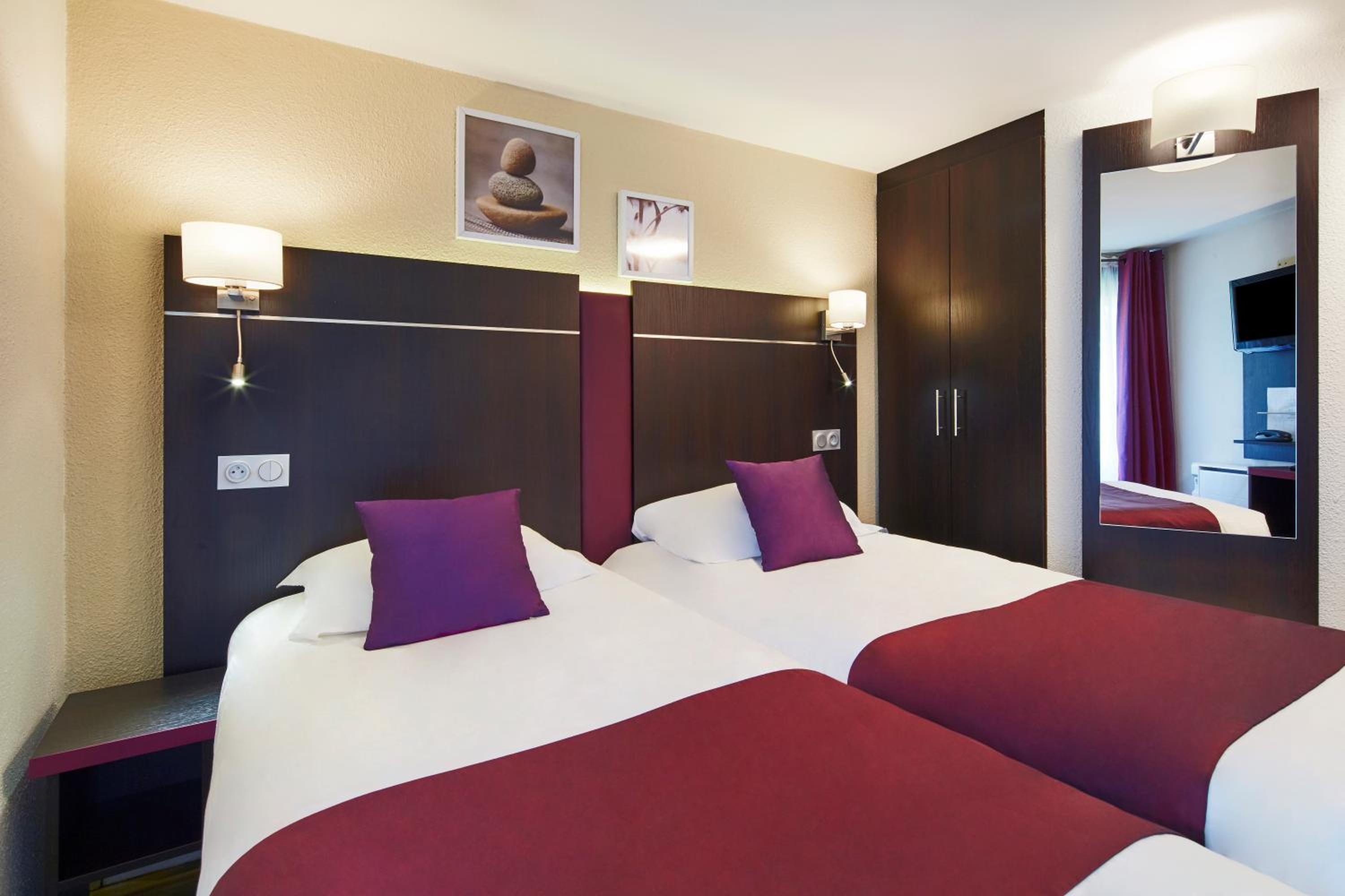 Twin Room - Photo 4